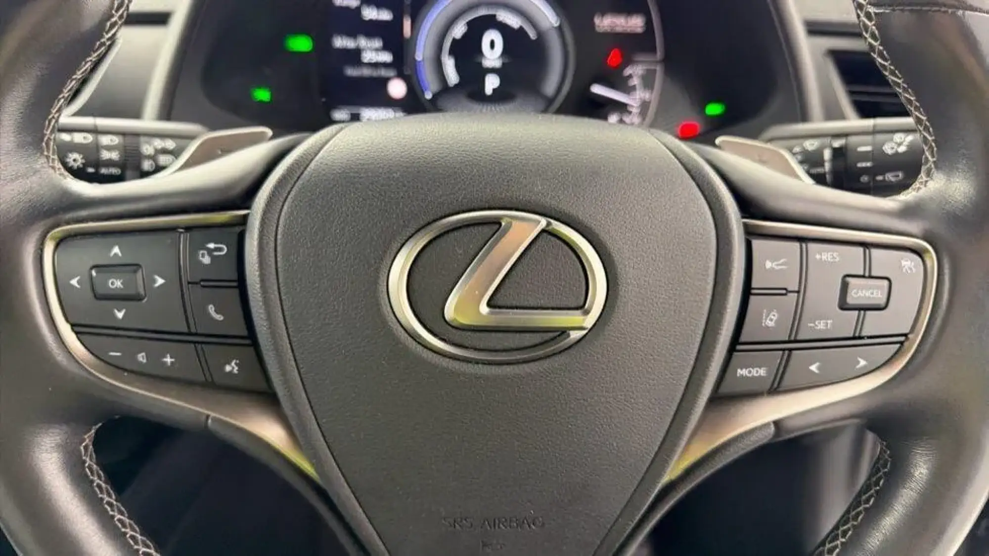 Lexus UX Image 14