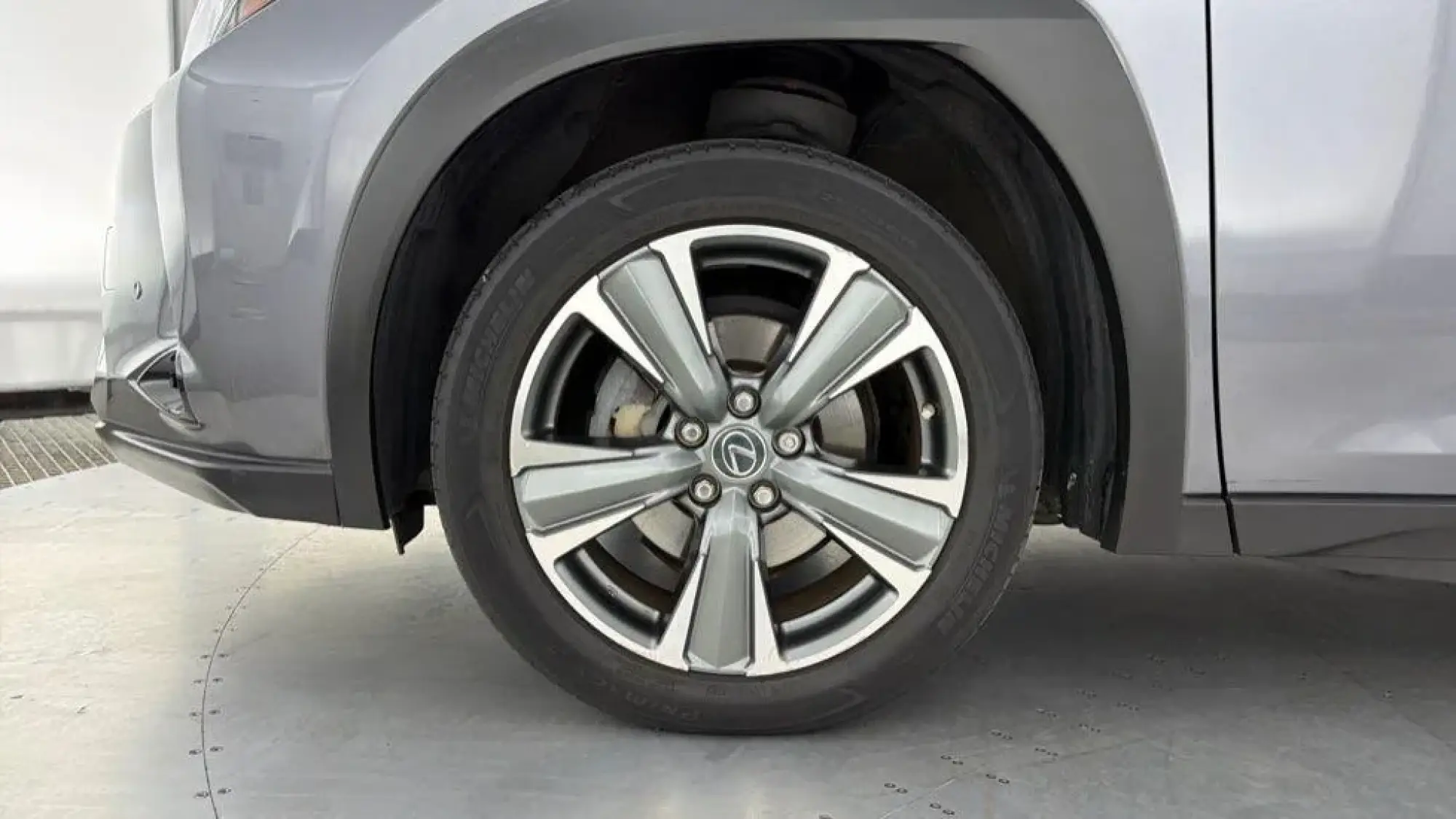 Lexus UX Image 16