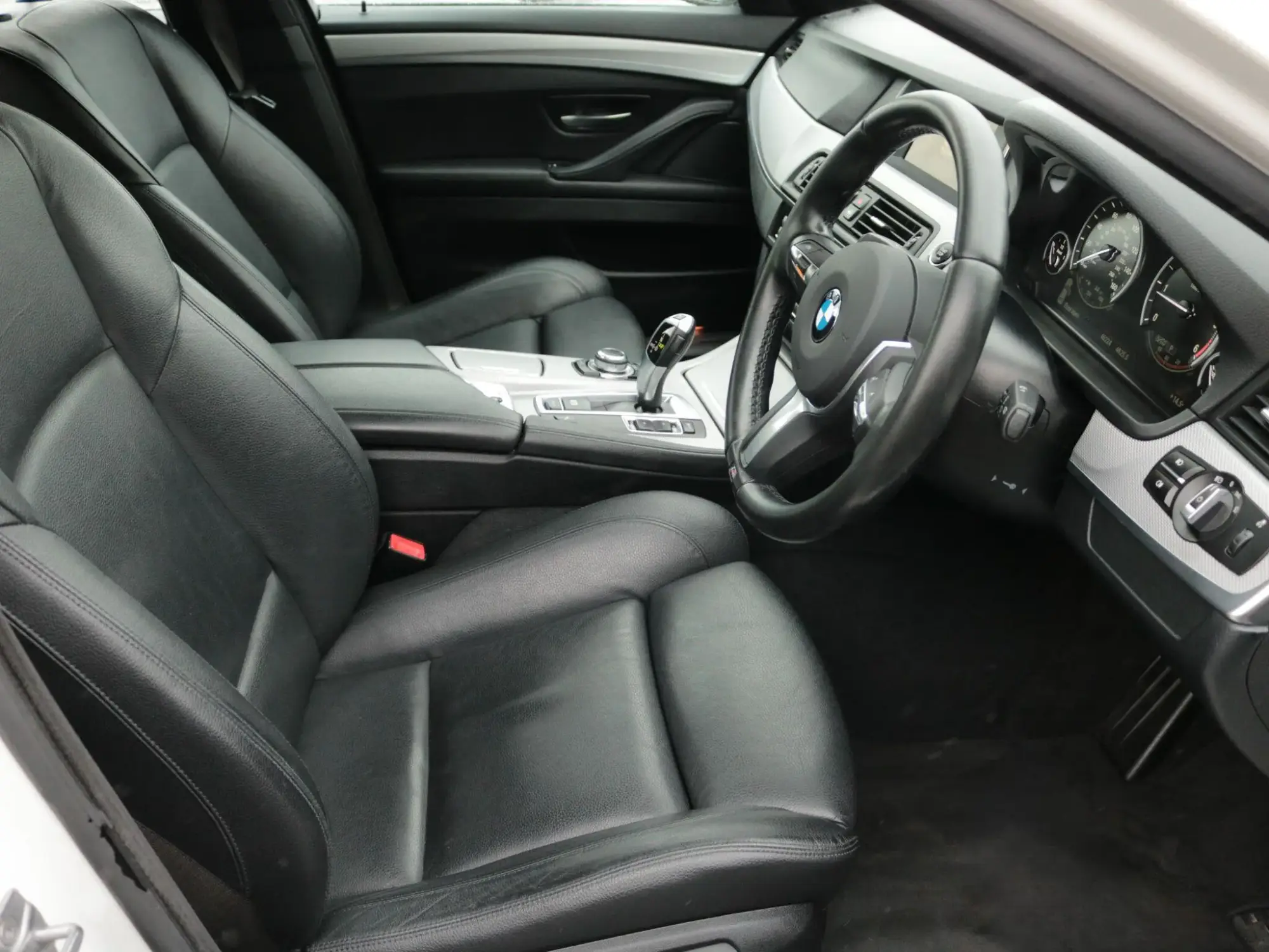 BMW 5 Series Image 13 BMW 5 Series Image 13