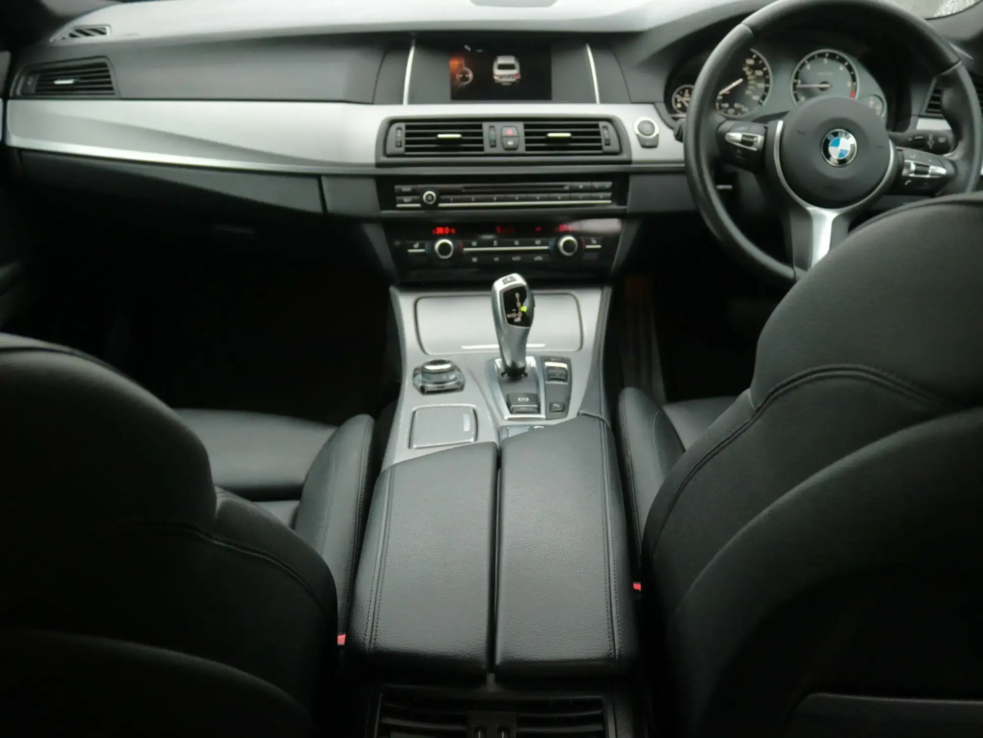 BMW 5 Series Image 14 BMW 5 Series Image 14