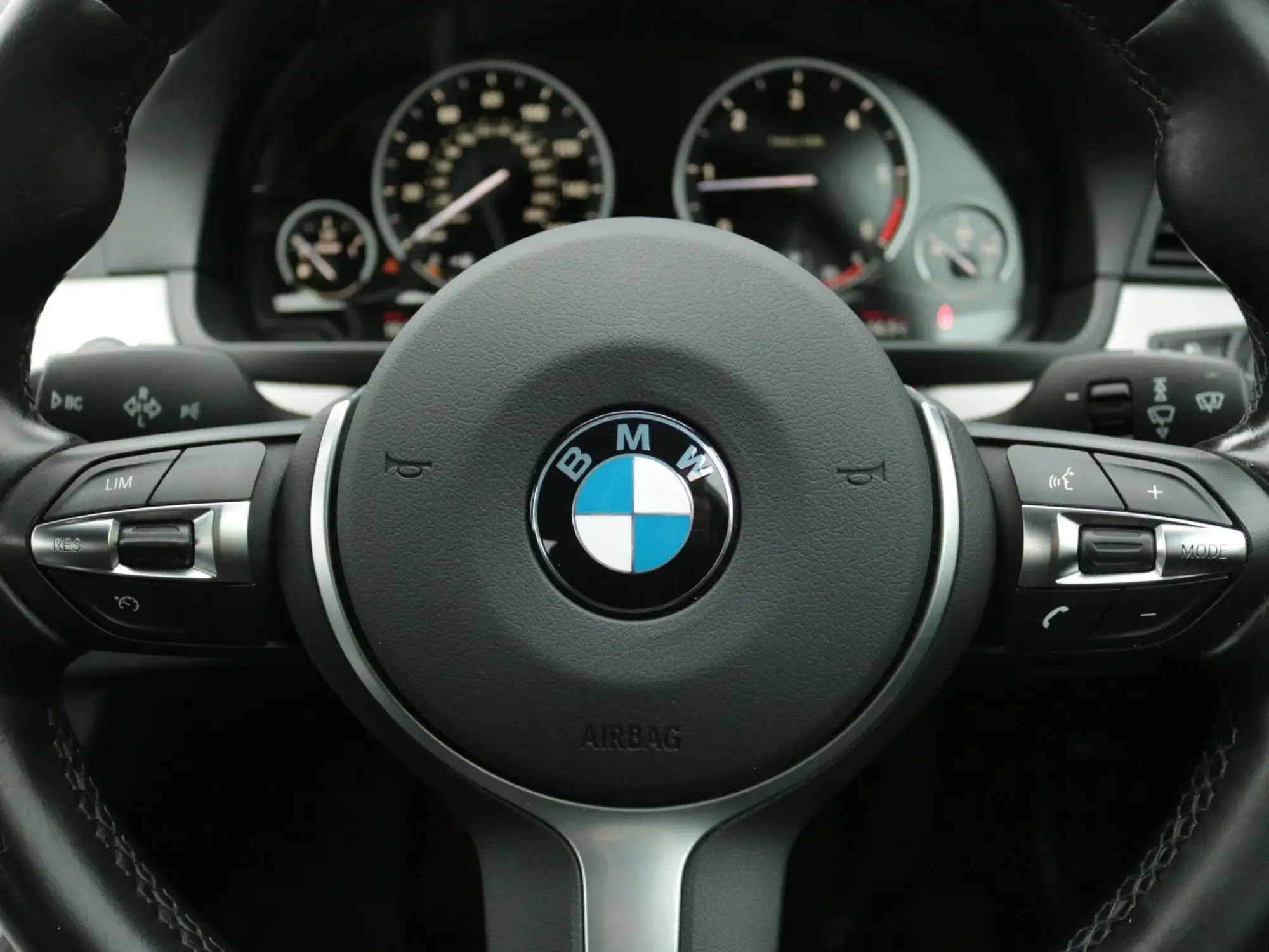 BMW 5 Series Image 17 BMW 5 Series Image 17