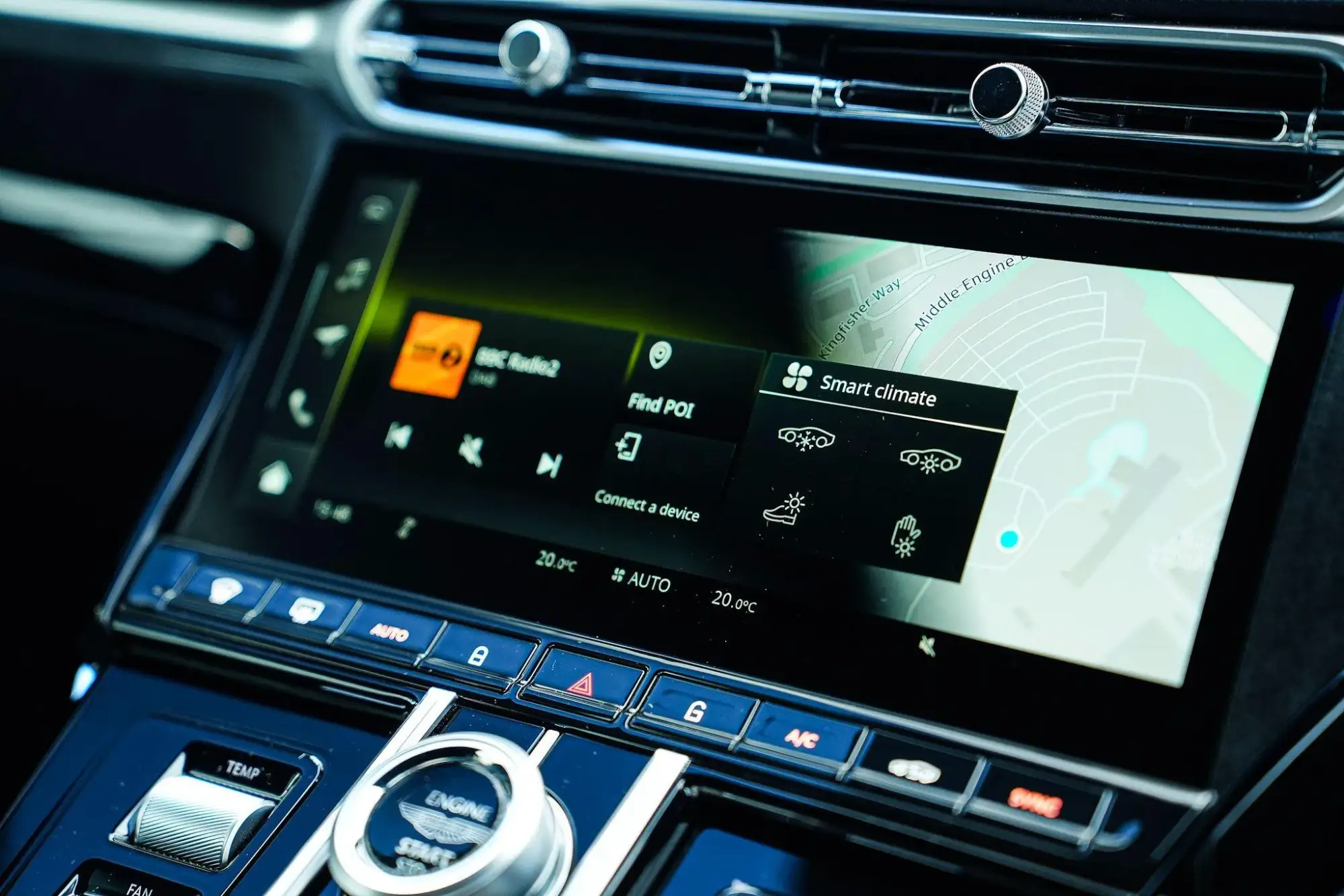 Aston Martin Vantage Image 23