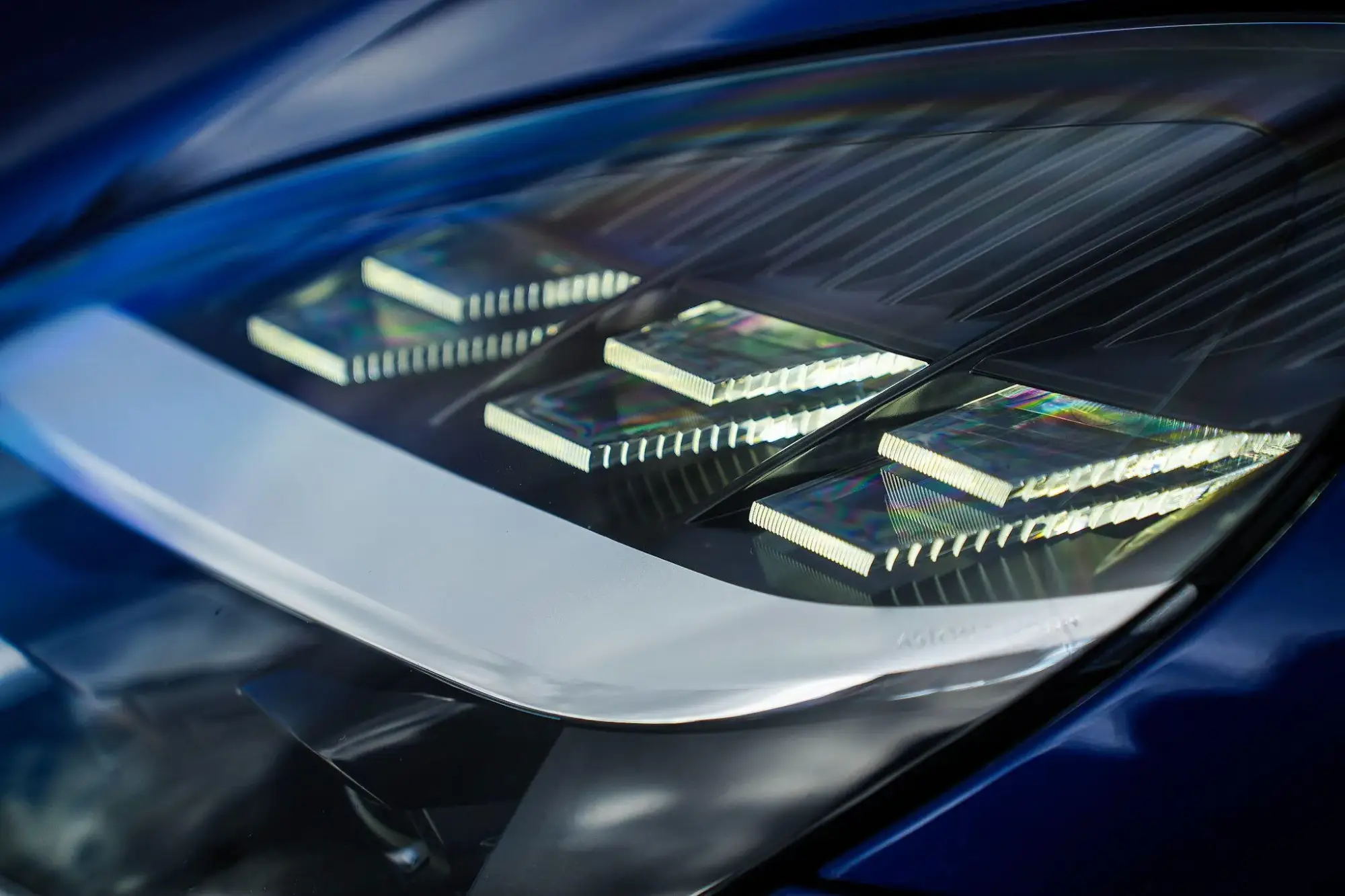 Aston Martin Vantage Image 28