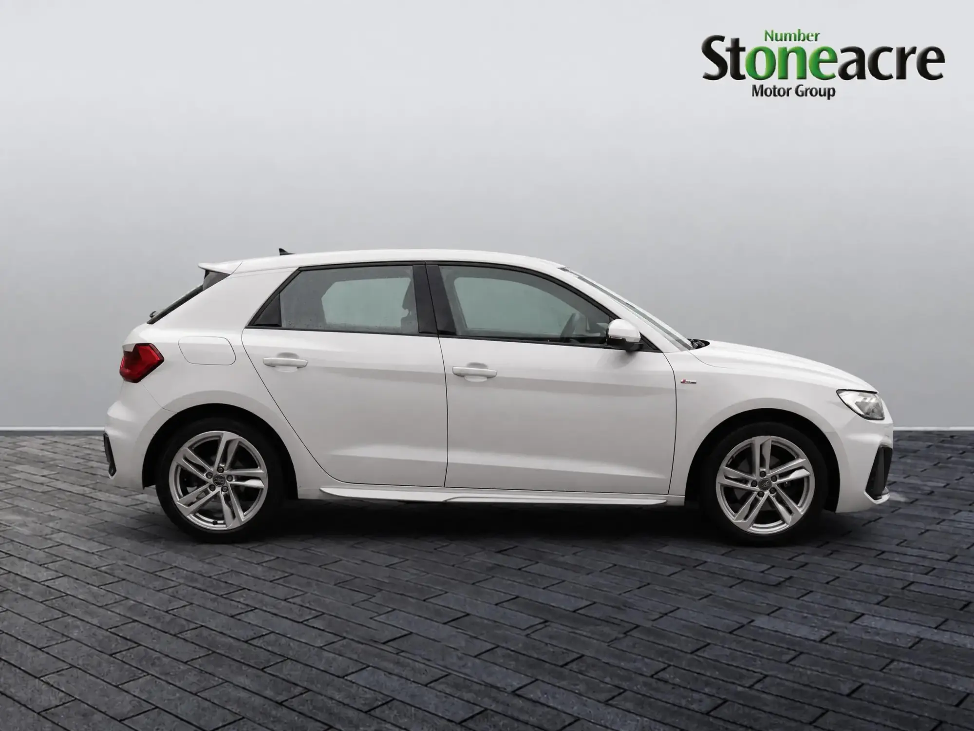 Audi A1 1.0 TFSI 30 S line Sportback Euro 6 (s/s) 5dr DC19YBZ Image 2 Audi A1 1.0 TFSI 30 S line Sportback Euro 6 (s/s) 5dr DC19YBZ Image 2