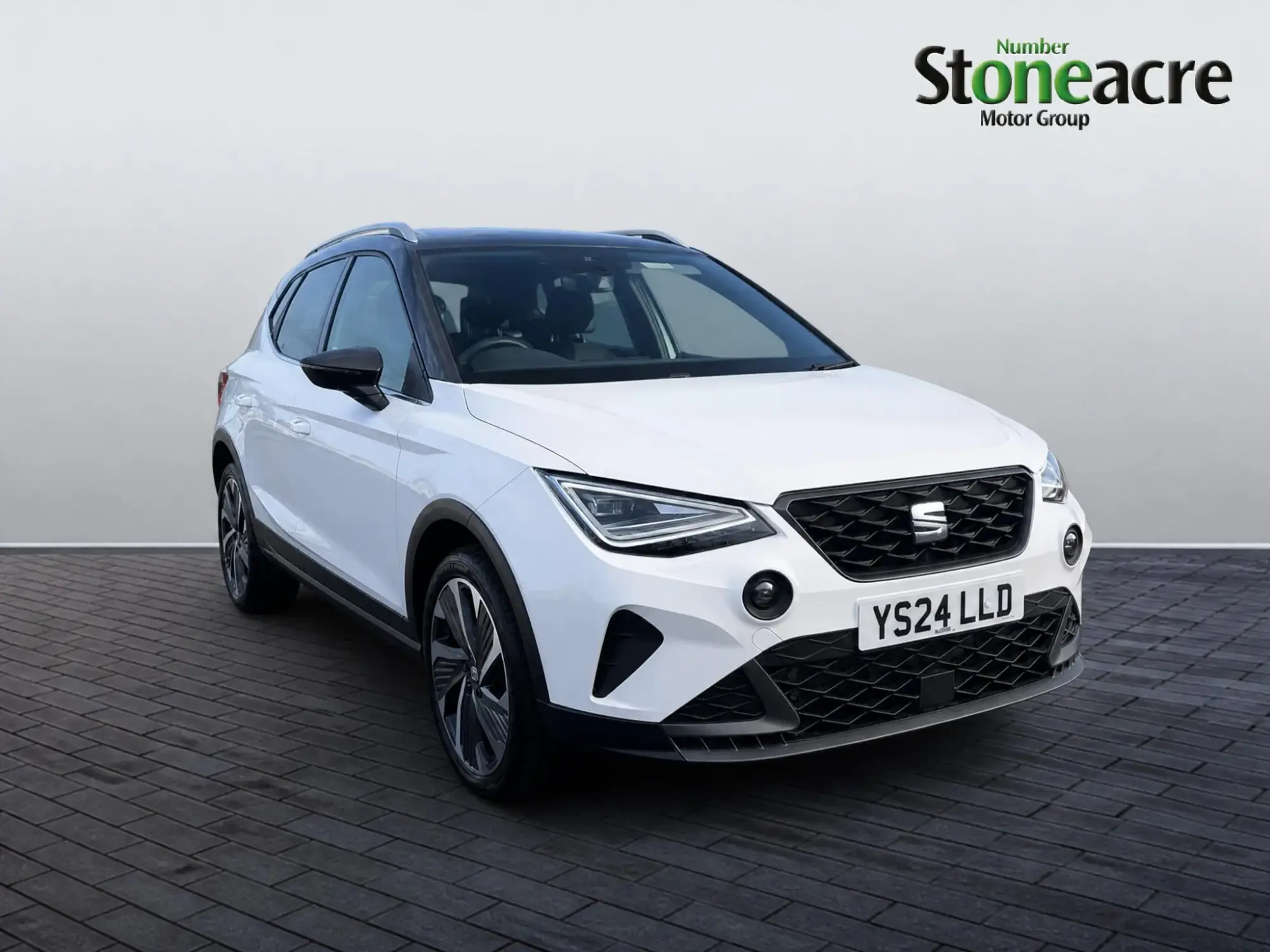 SEAT Arona 1.0 TSI FR Sport Euro 6 (s/s) 5dr YS24LLD Image 1 SEAT Arona 1.0 TSI FR Sport Euro 6 (s/s) 5dr YS24LLD Image 1