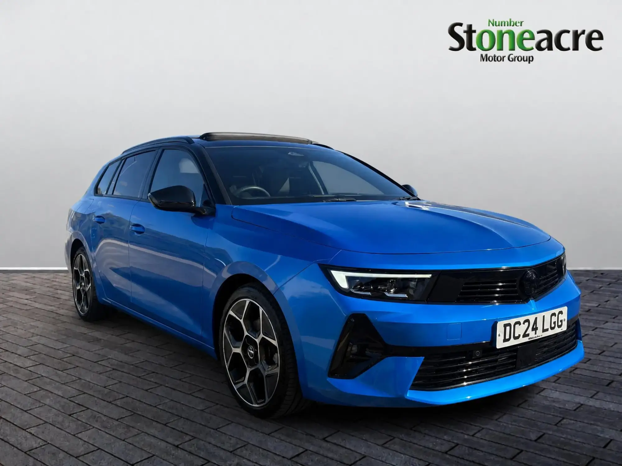 Vauxhall Astra 1.2 Turbo Ultimate Sports Tourer Auto Euro 6 (s/s) 5dr DC24LGG Image 1