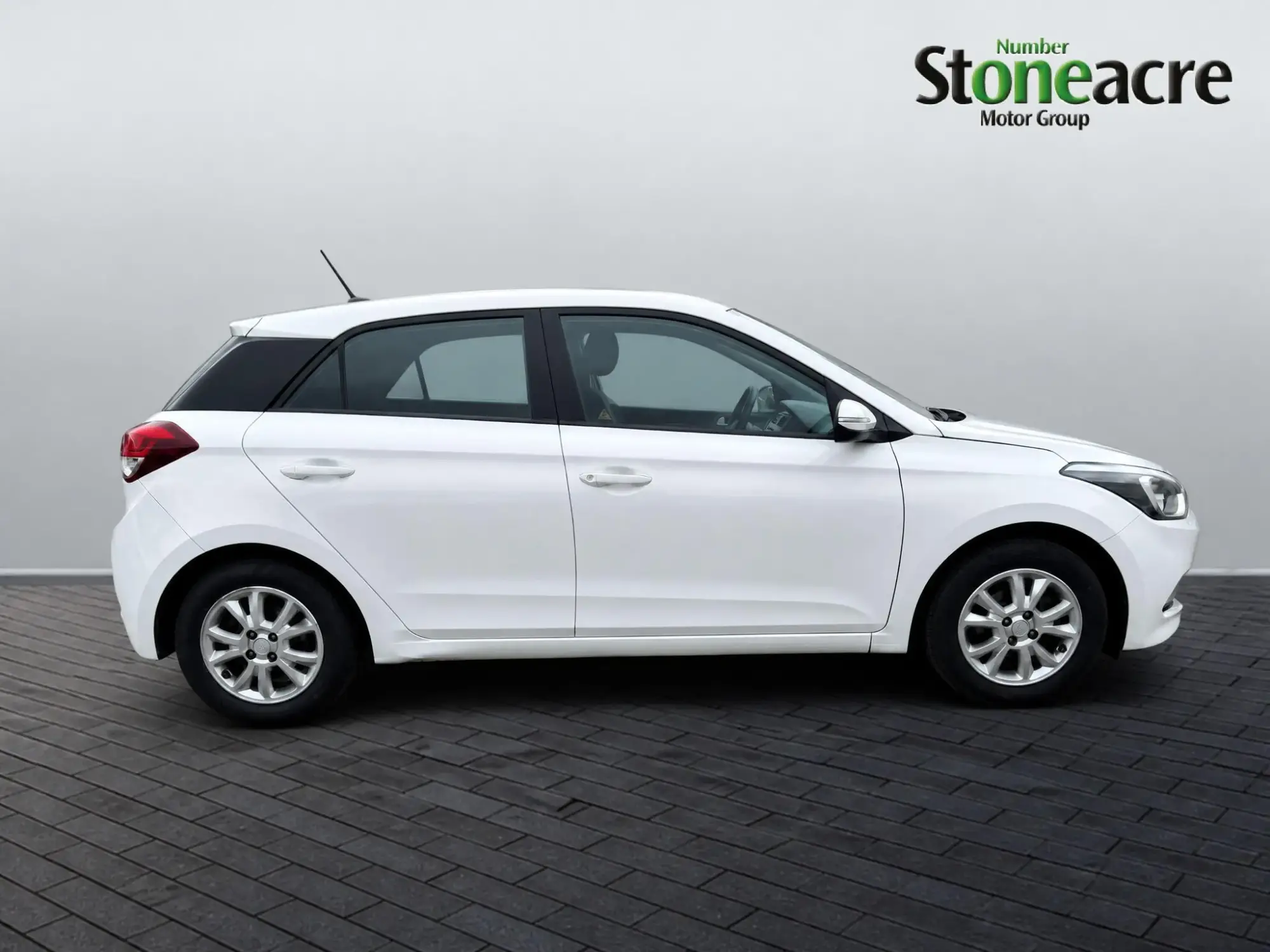Hyundai i20 Image 7 Hyundai i20 Image 7