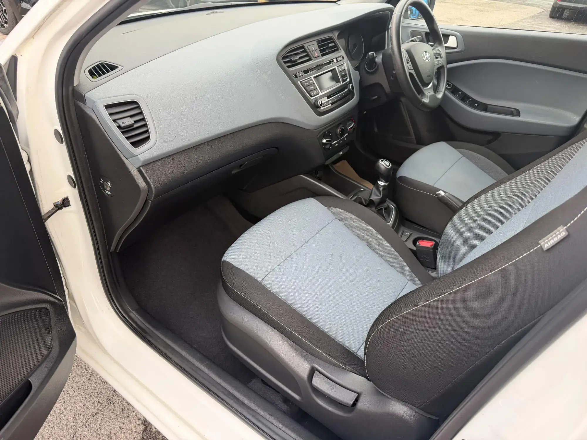 Hyundai i20 Image 12 Hyundai i20 Image 12