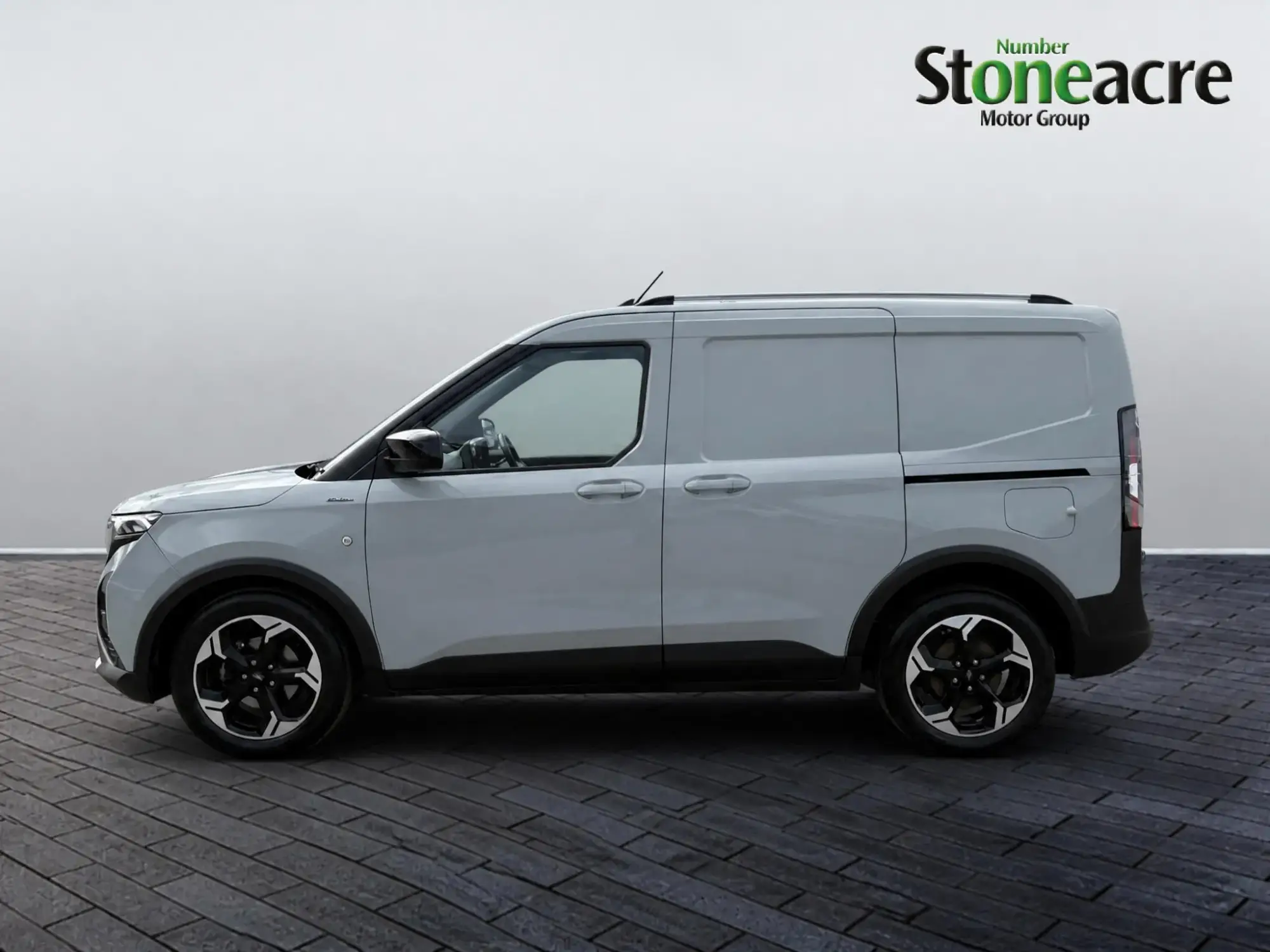 Ford Transit Courier Image 4 Ford Transit Courier Image 4