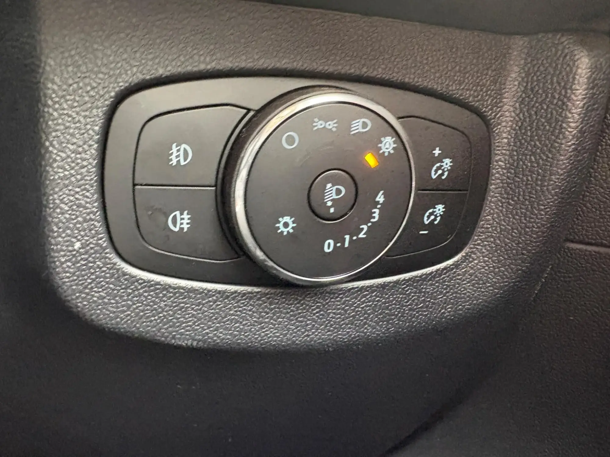 Ford Transit Courier Image 10 Ford Transit Courier Image 10