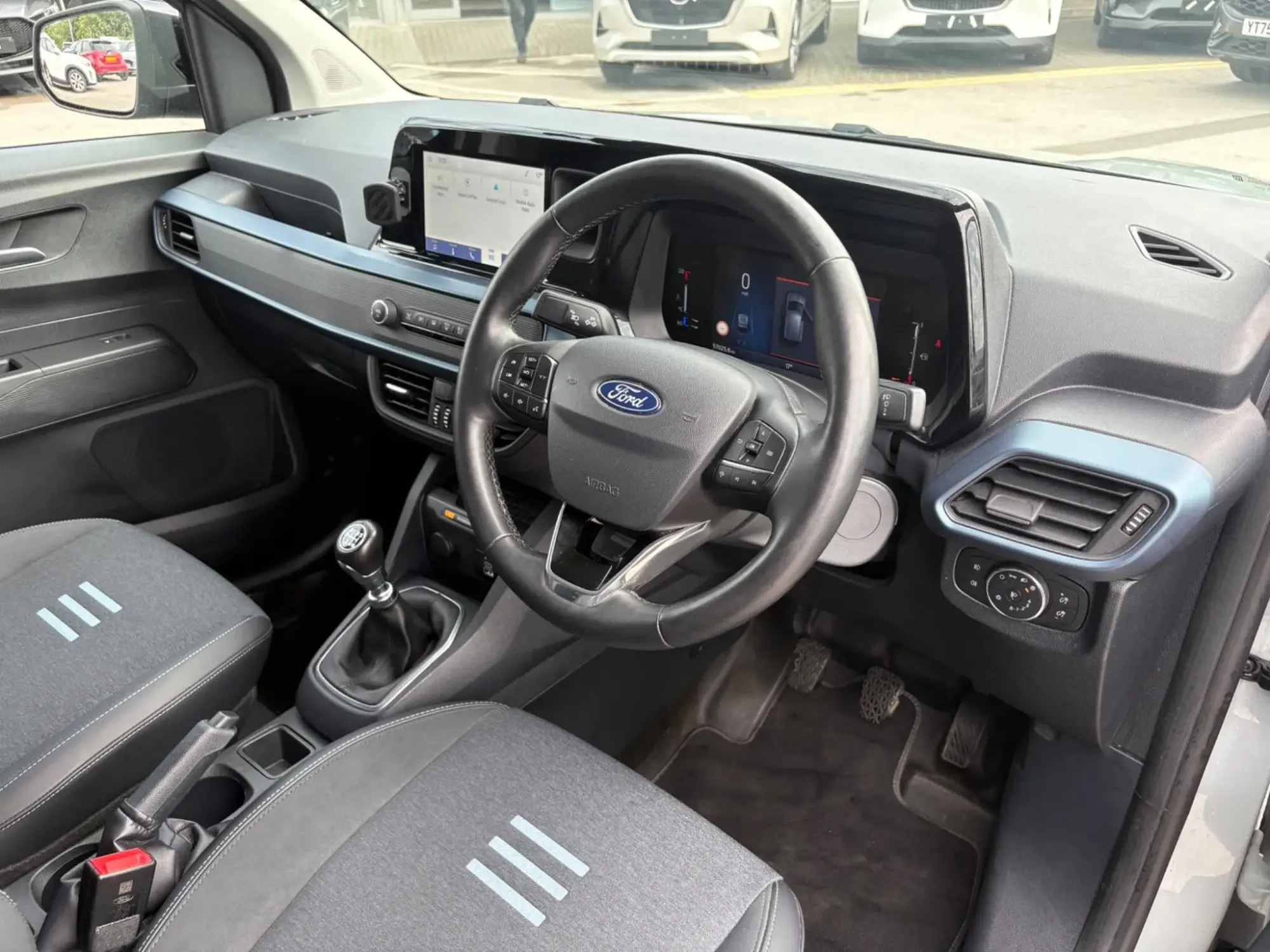 Ford Transit Courier Image 13 Ford Transit Courier Image 13