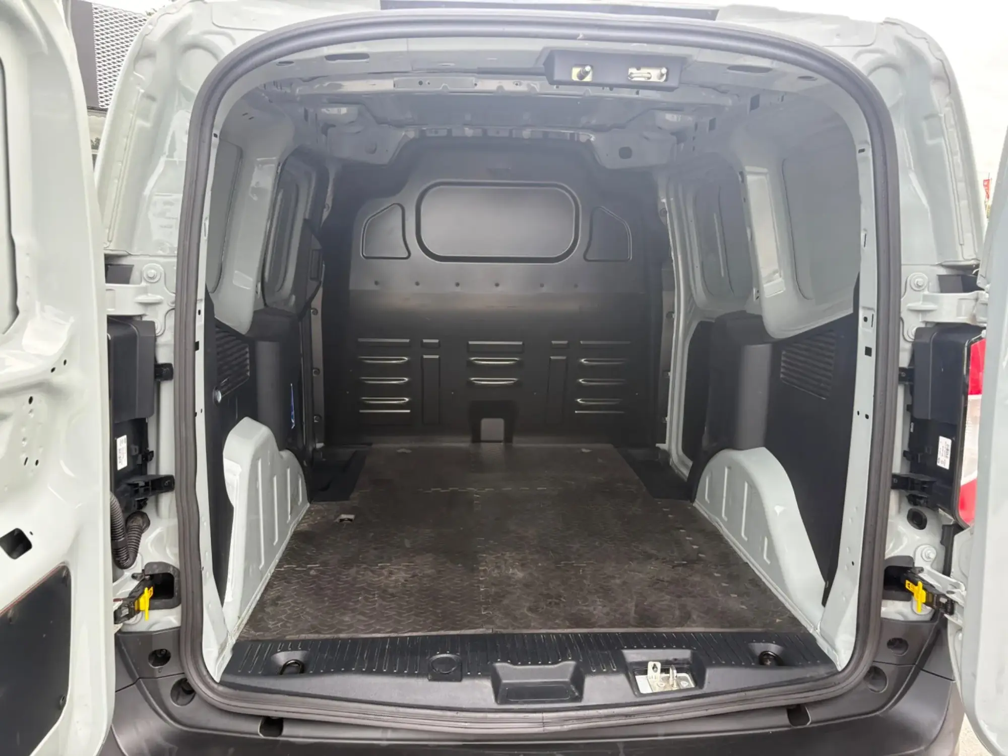 Ford Transit Courier Image 19 Ford Transit Courier Image 19