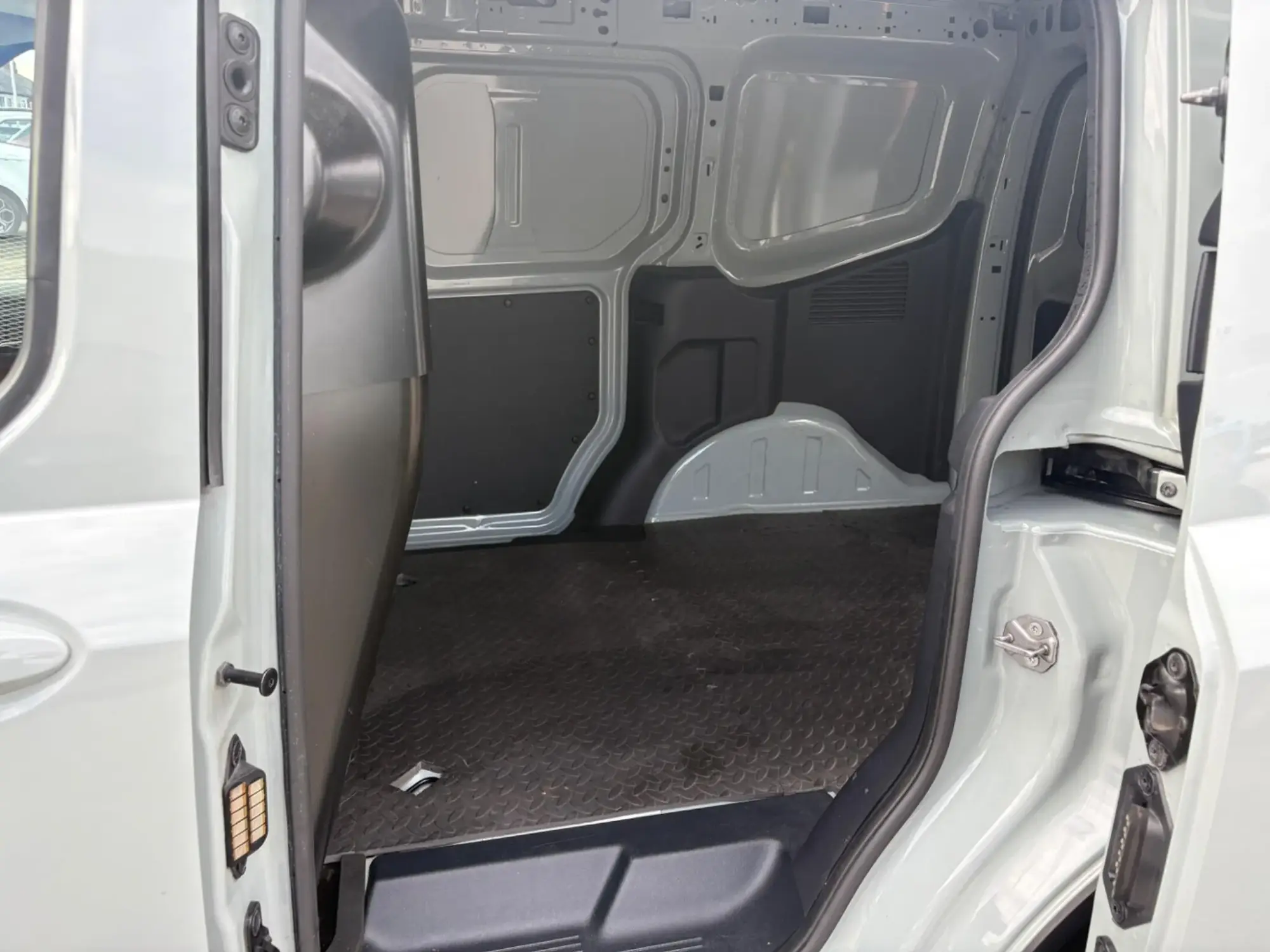 Ford Transit Courier Image 20 Ford Transit Courier Image 20
