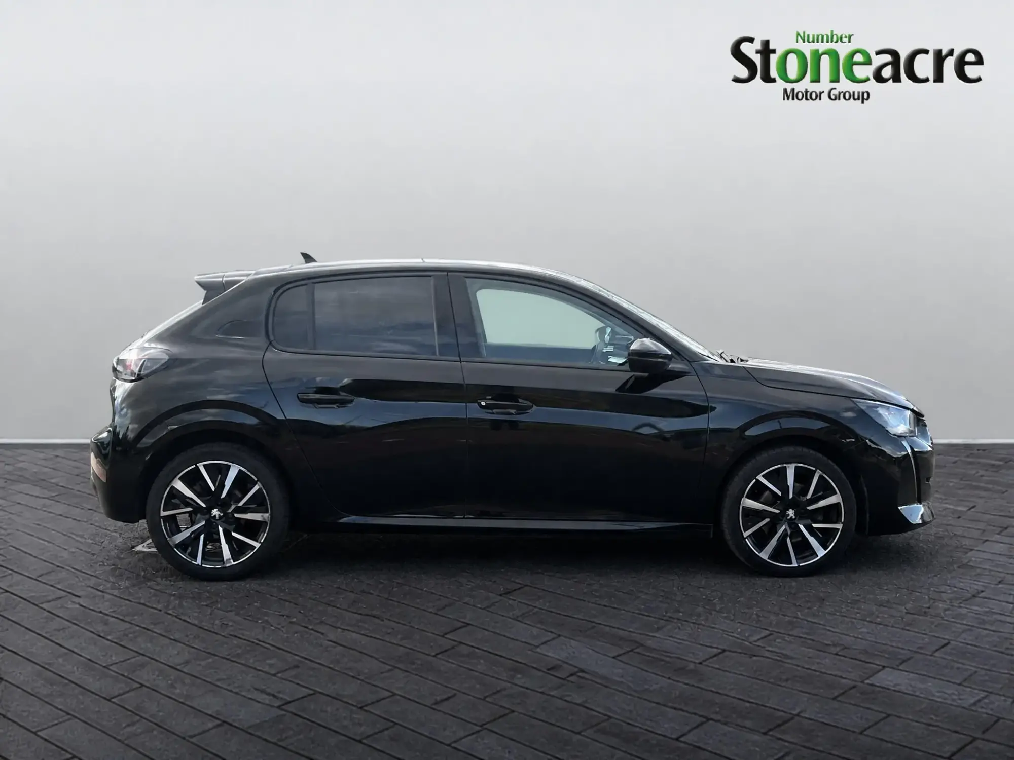 Peugeot 208 Image 8 Peugeot 208 Image 8