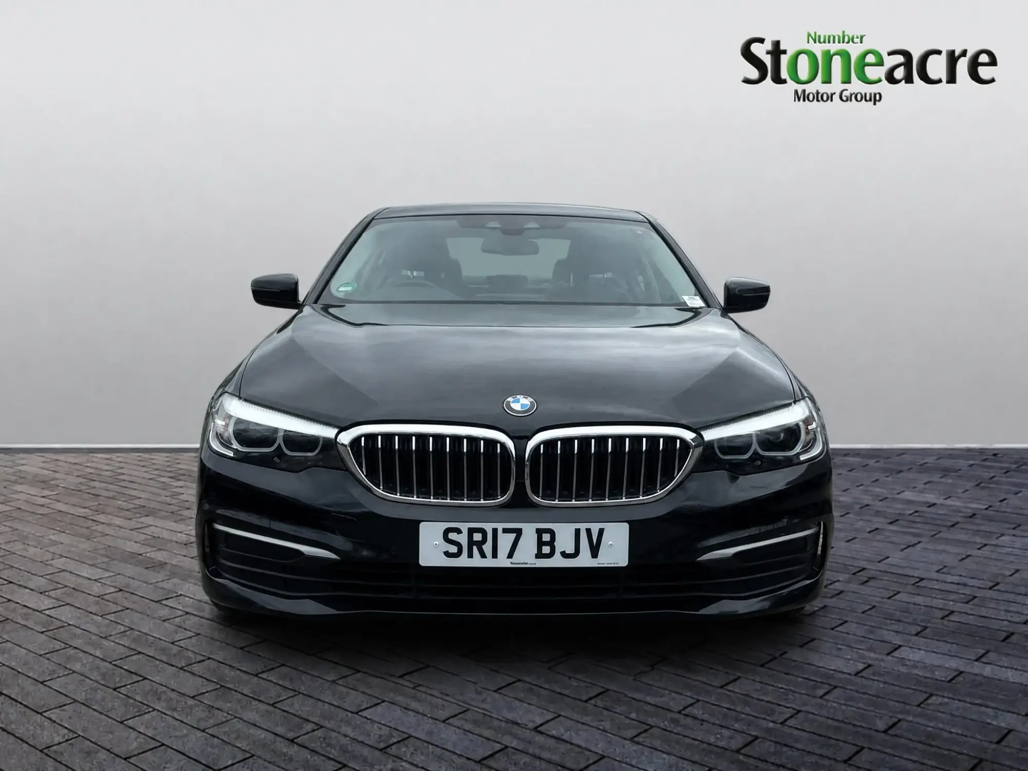 BMW 5 Series 2.0 520d SE Auto xDrive Euro 6 (s/s) 4dr SR17BJV Image 2 BMW 5 Series 2.0 520d SE Auto xDrive Euro 6 (s/s) 4dr SR17BJV Image 2