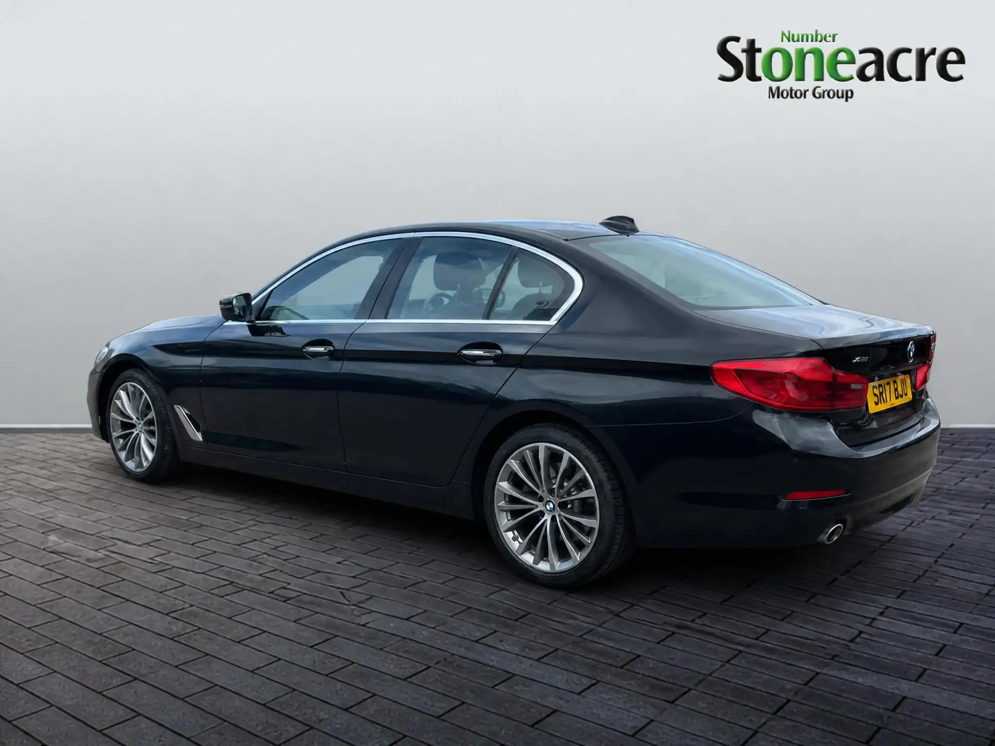 BMW 5 Series Image 4 BMW 5 Series Image 4