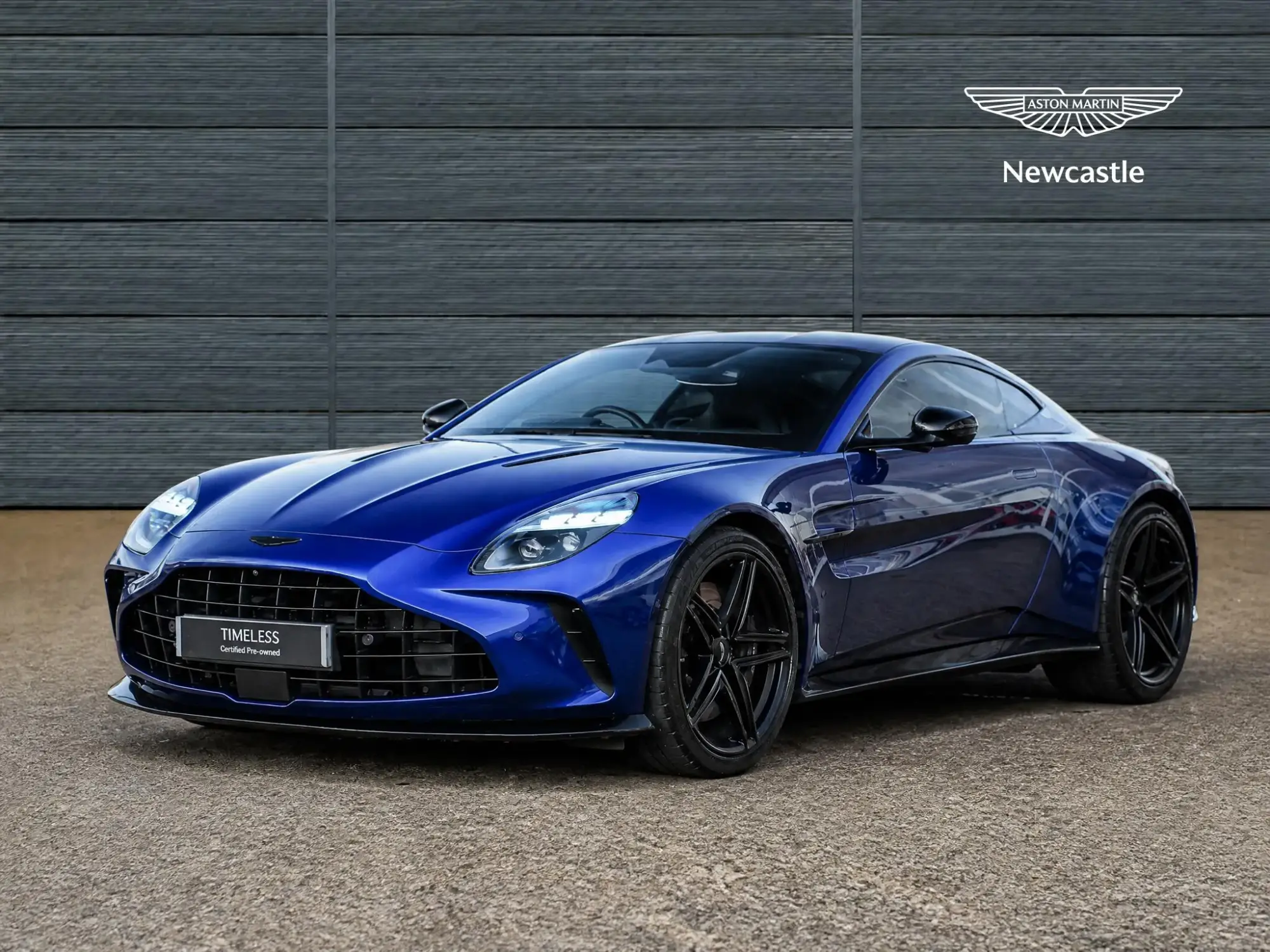 Aston Martin Vantage Image 3