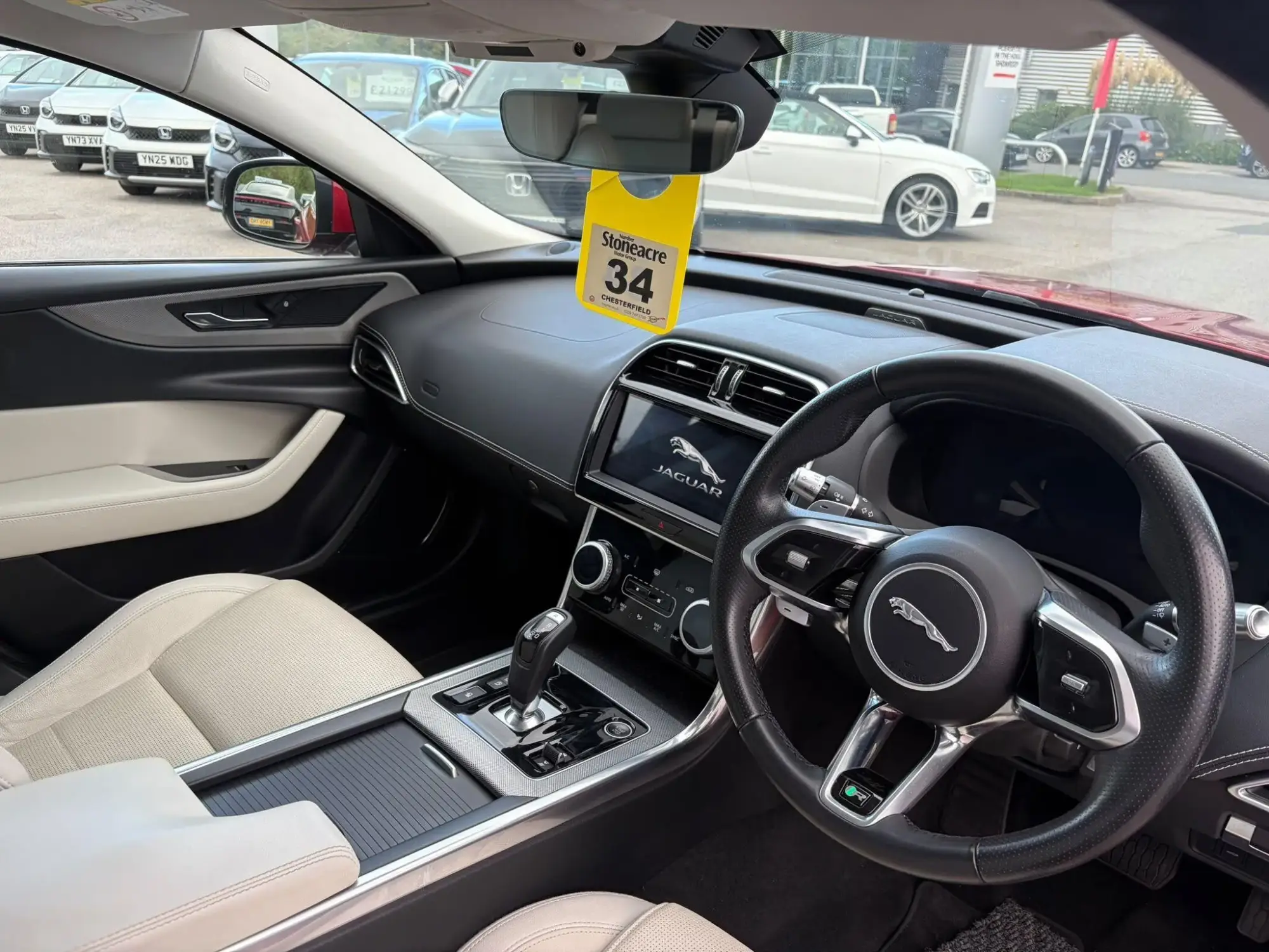 Jaguar XE Image 9