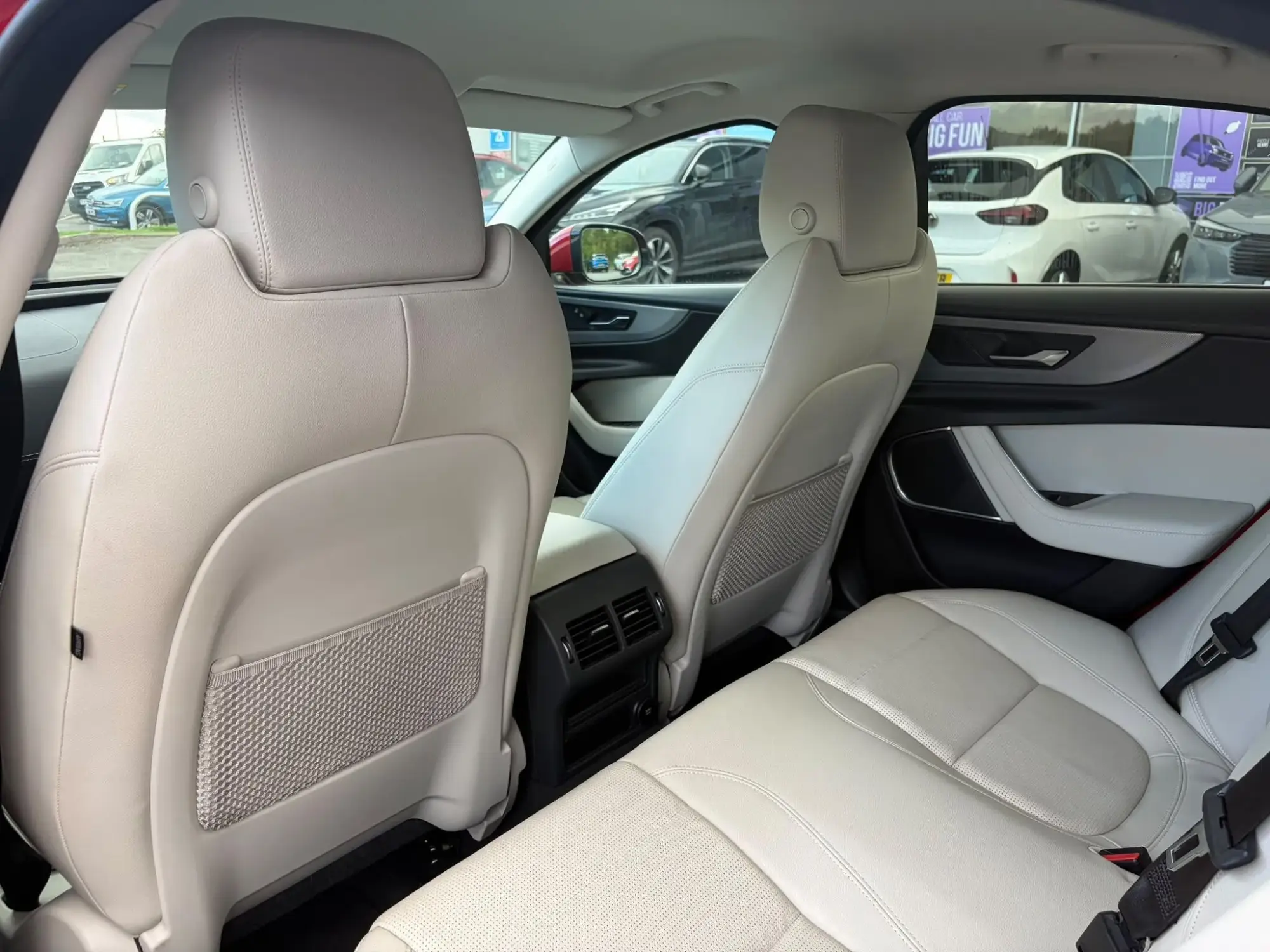 Jaguar XE Image 15
