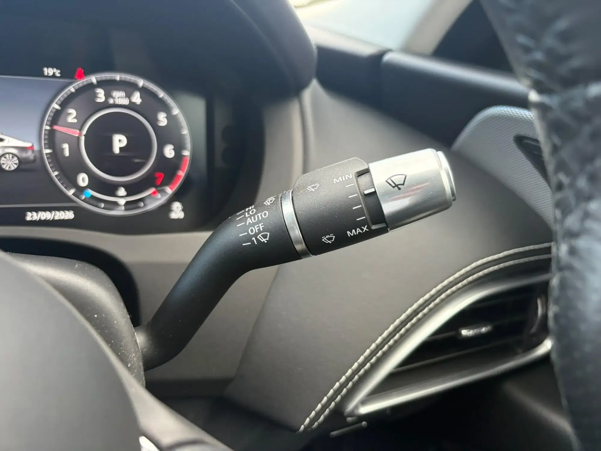Jaguar XE Image 25