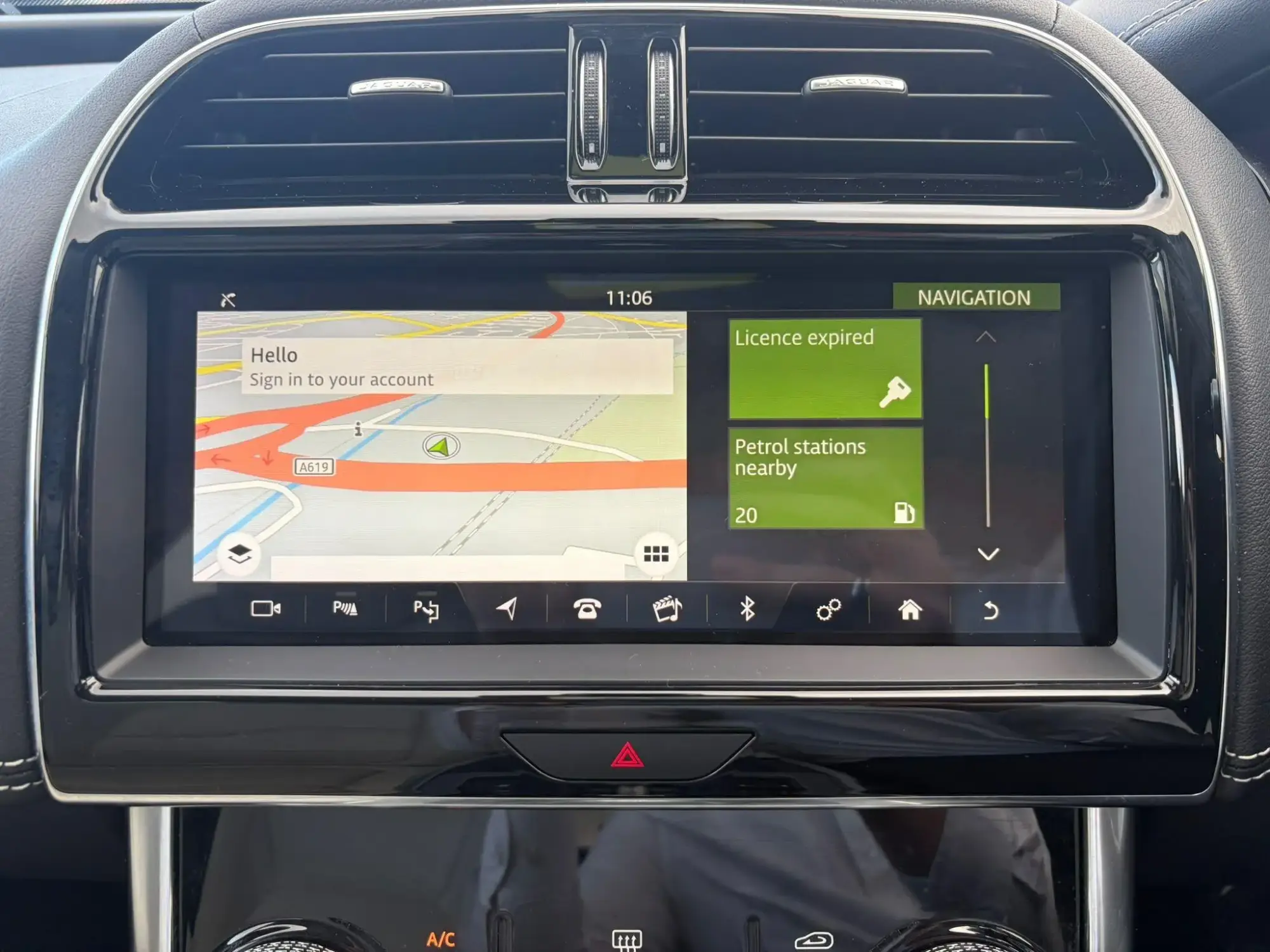 Jaguar XE Image 29