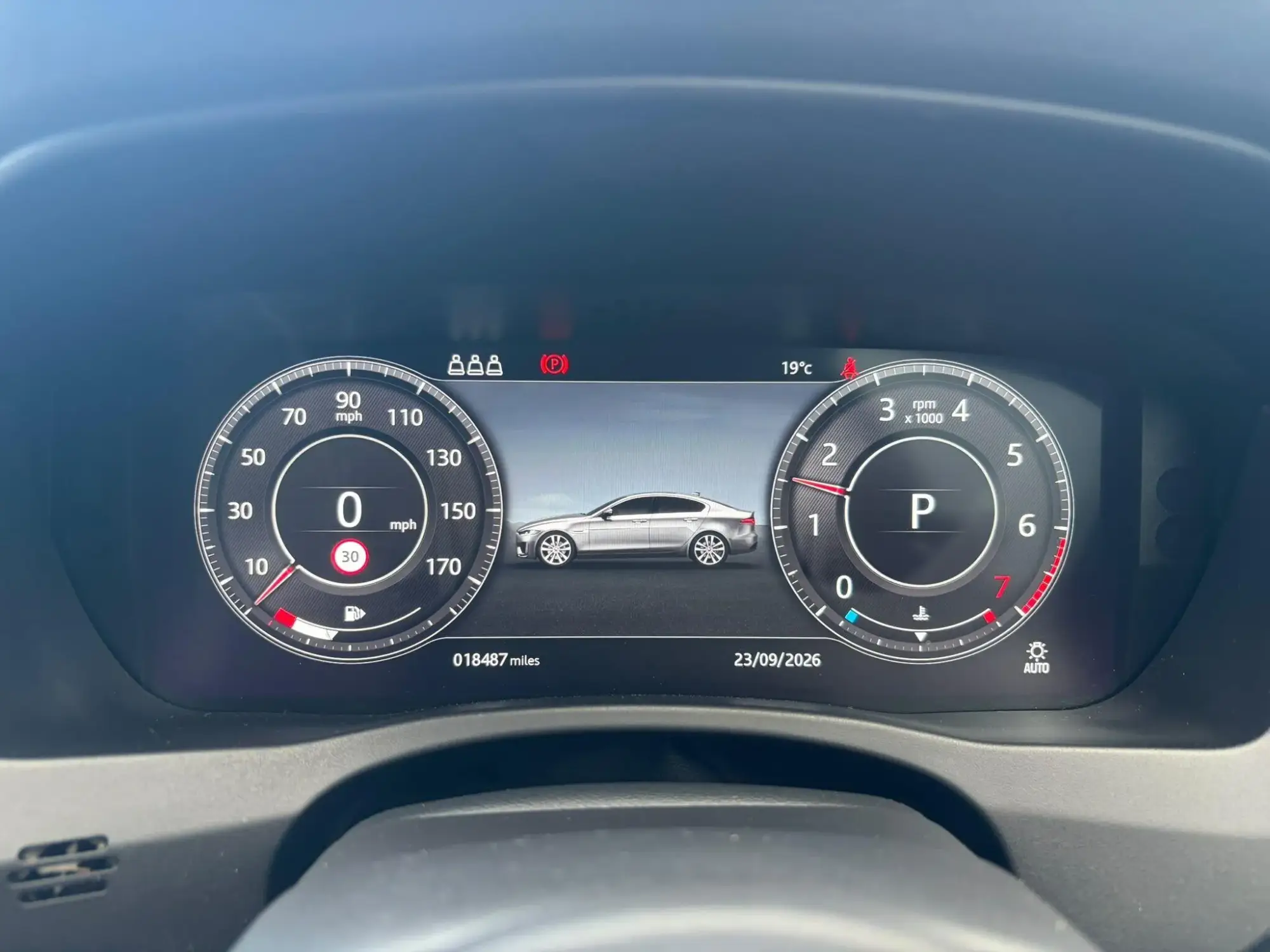 Jaguar XE Image 33