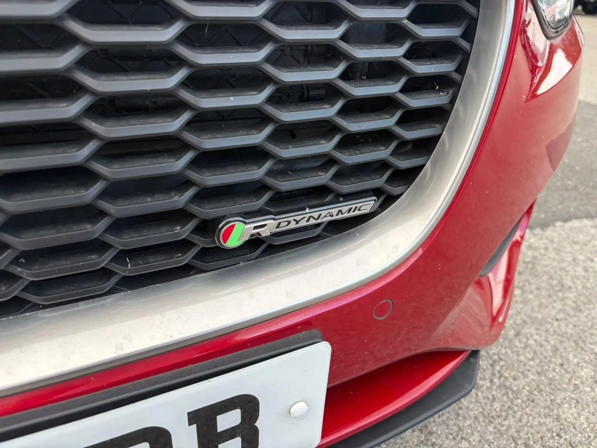 Jaguar XE Image 38