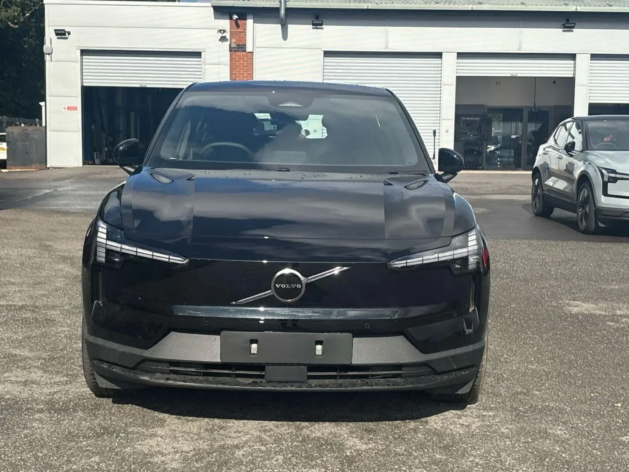 Volvo EX30 Single Motor 51kWh Plus Auto 5dr NA76BXM Image 2