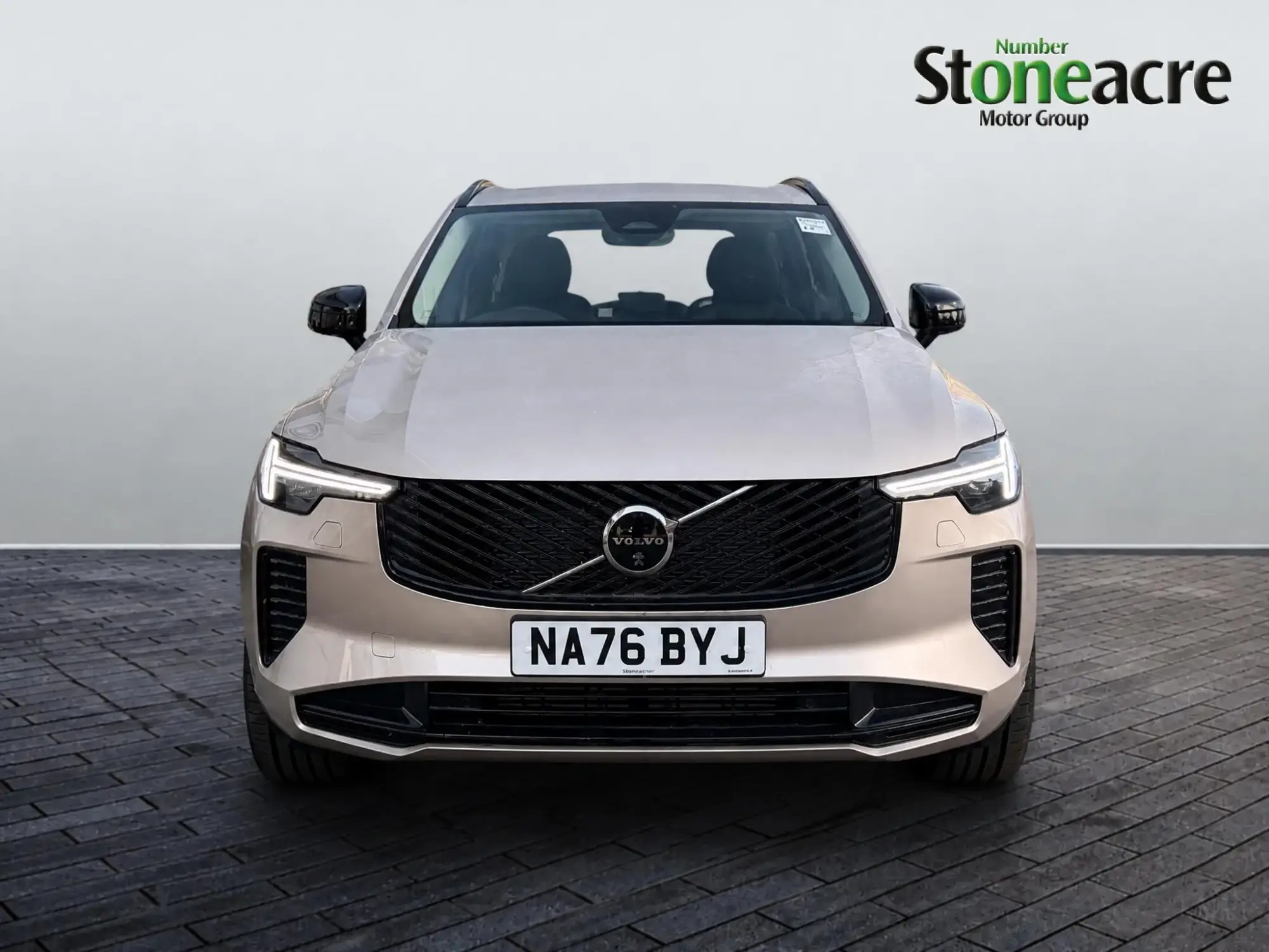 Volvo XC90 2.0 B5 MHEV Plus Auto 4WD Euro 6 (s/s) 5dr NA76BYJ Image 2