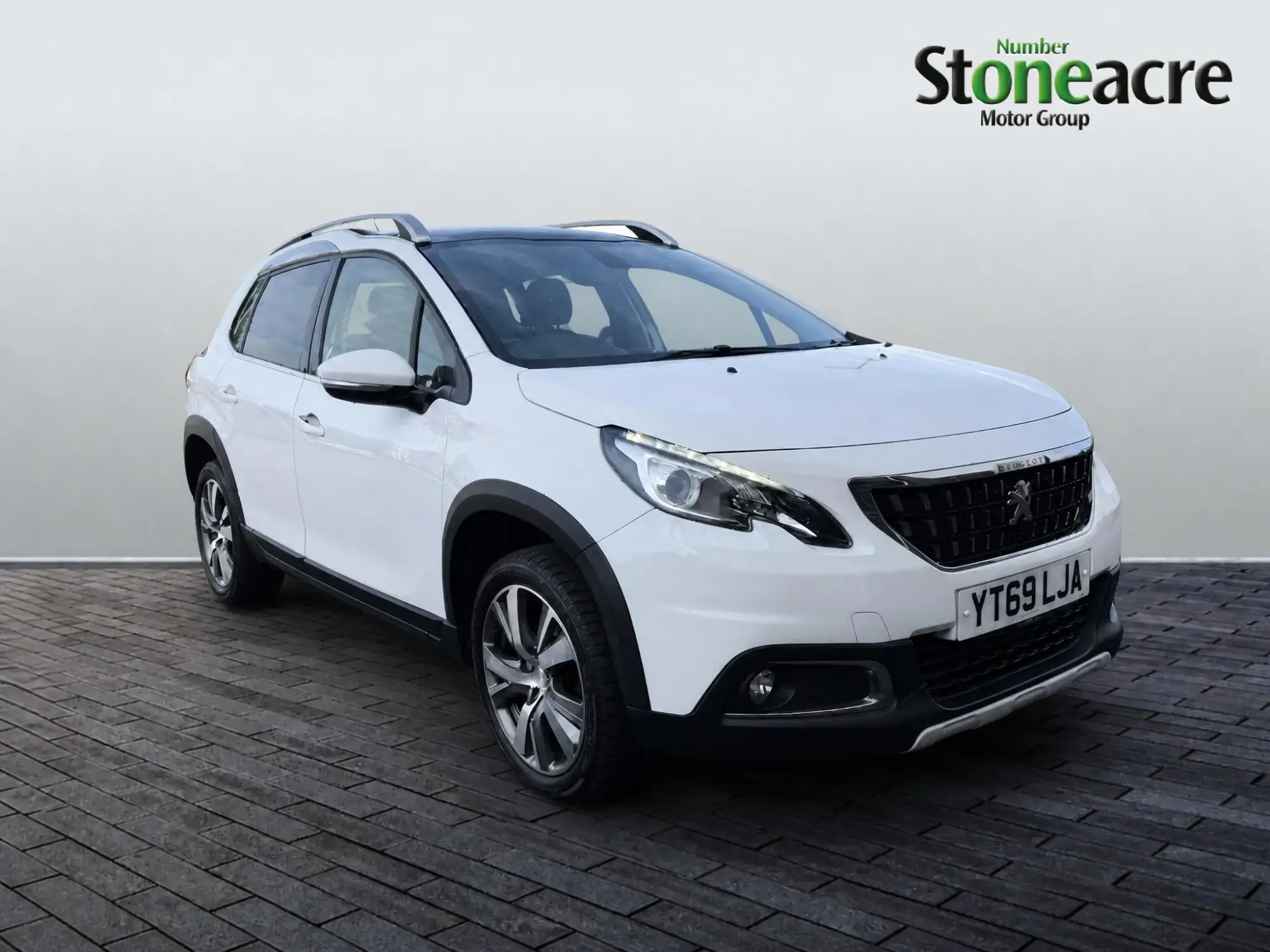 Peugeot 2008 Image 1