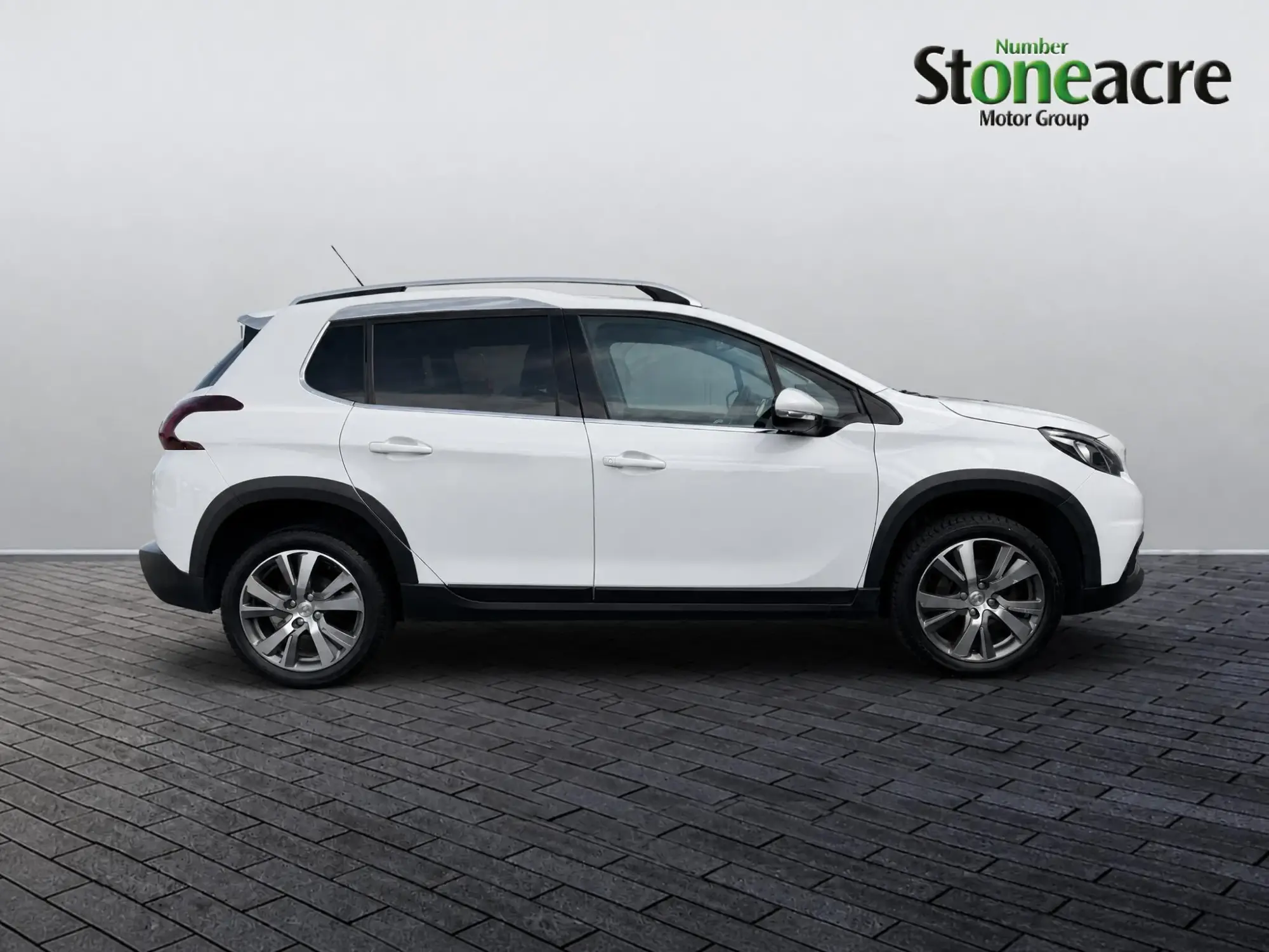 Peugeot 2008 Image 2