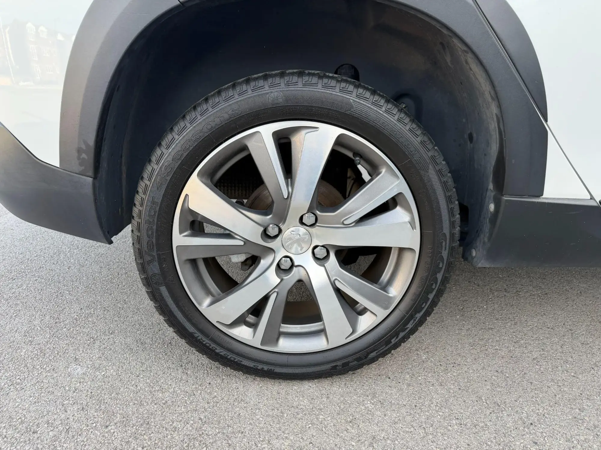 Peugeot 2008 Image 9
