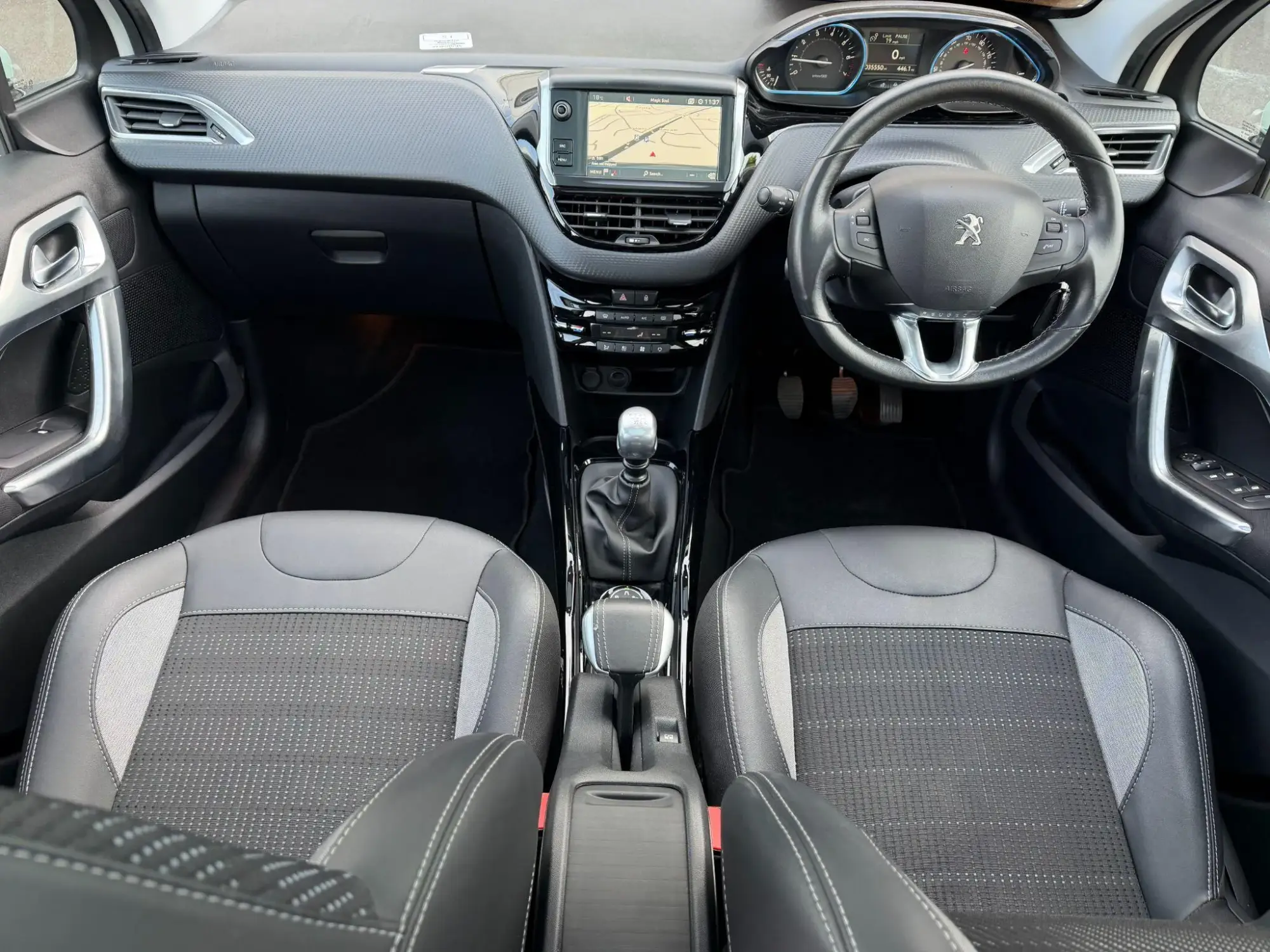 Peugeot 2008 Image 11