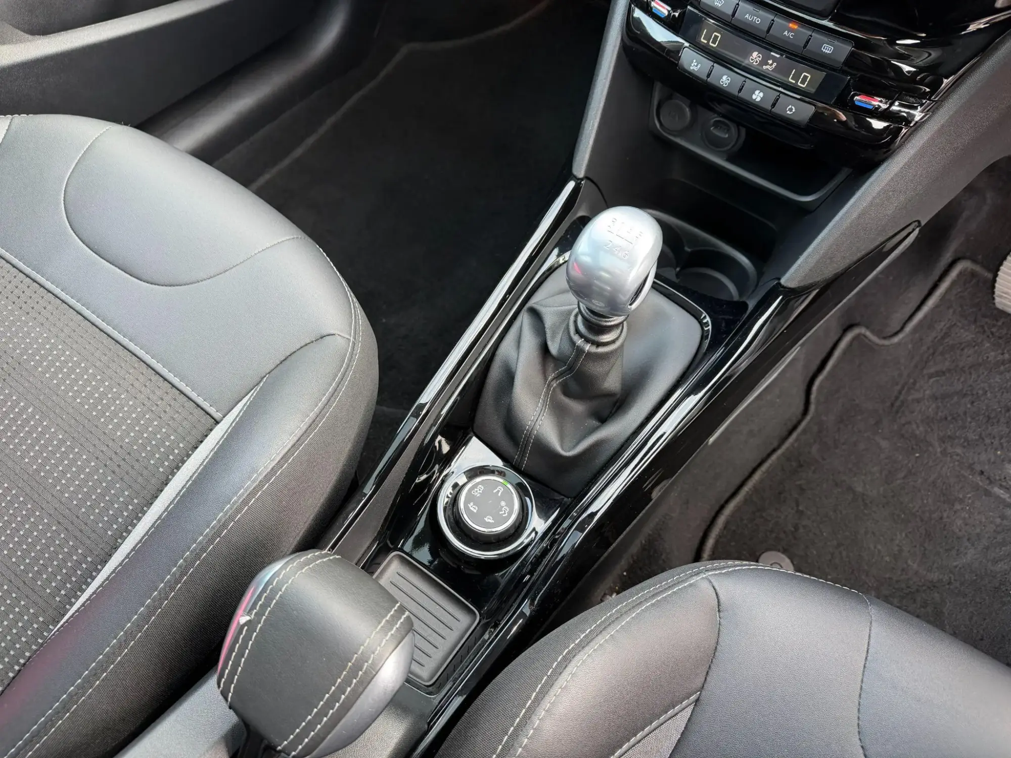 Peugeot 2008 Image 21
