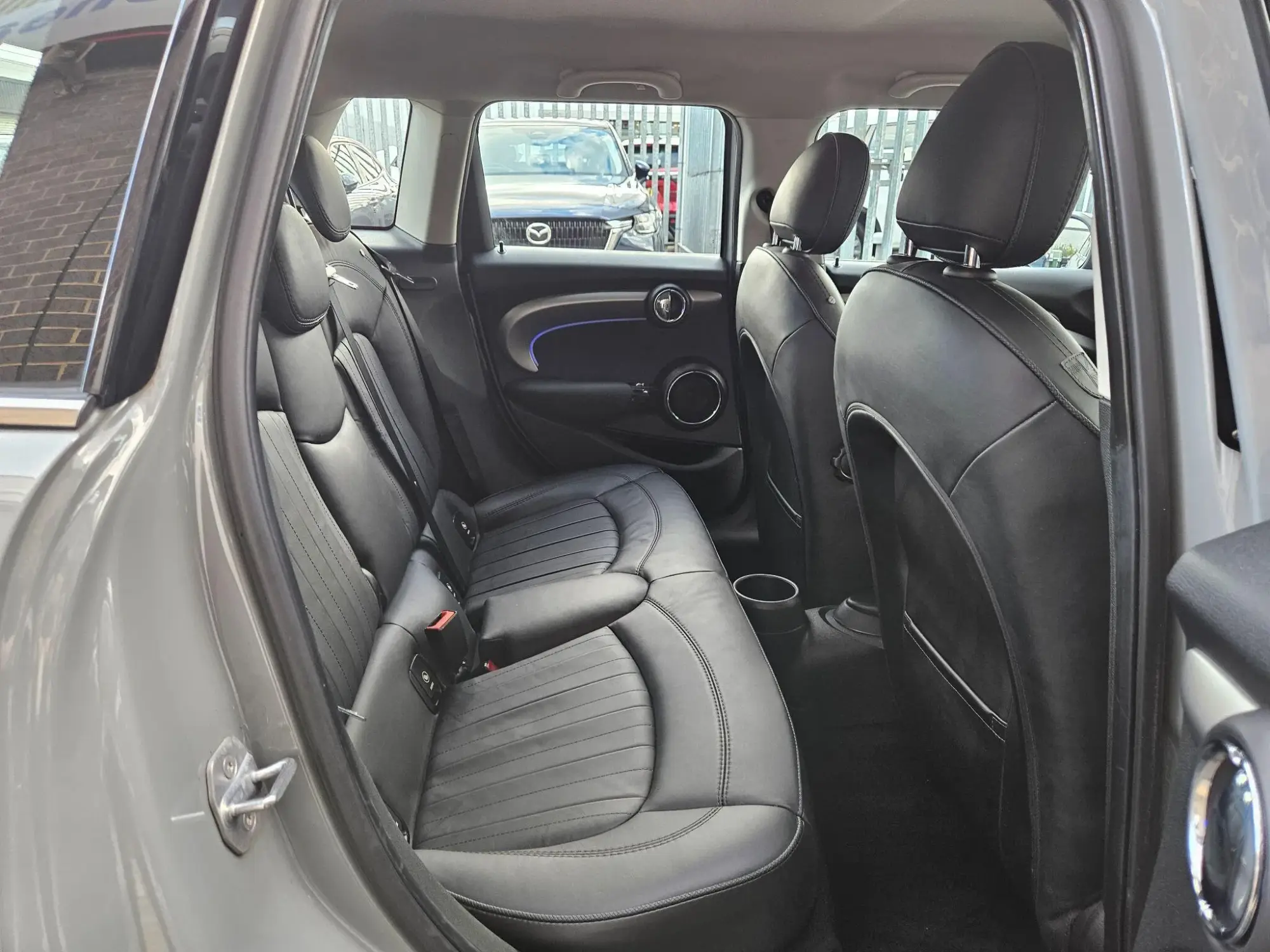 MINI Hatch Image 15