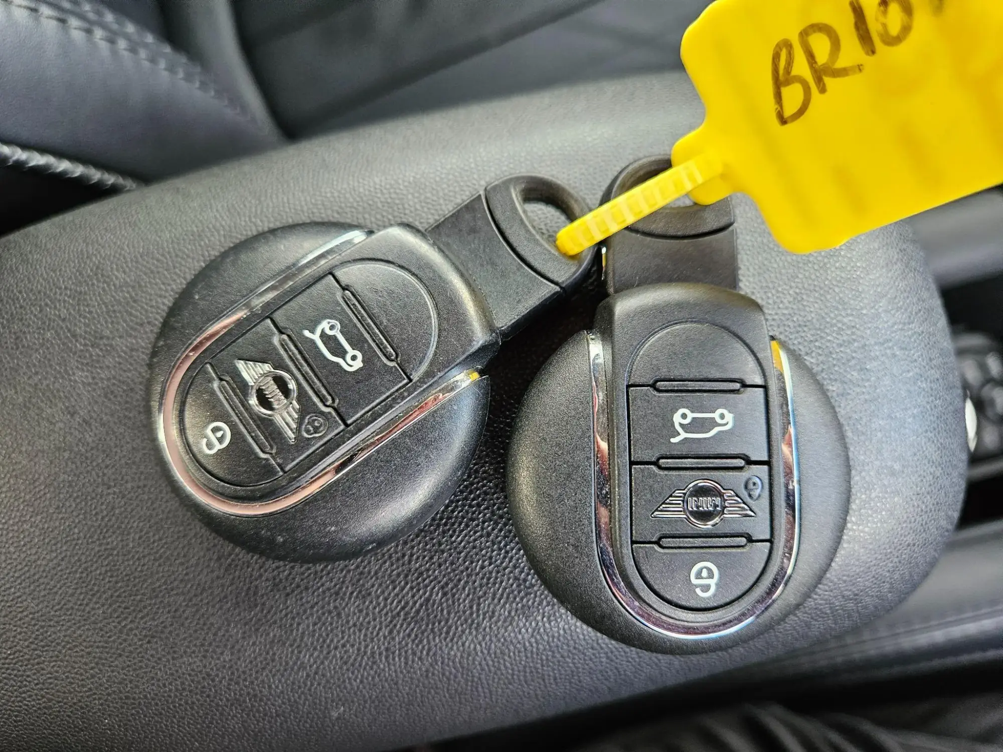 MINI Hatch Image 17