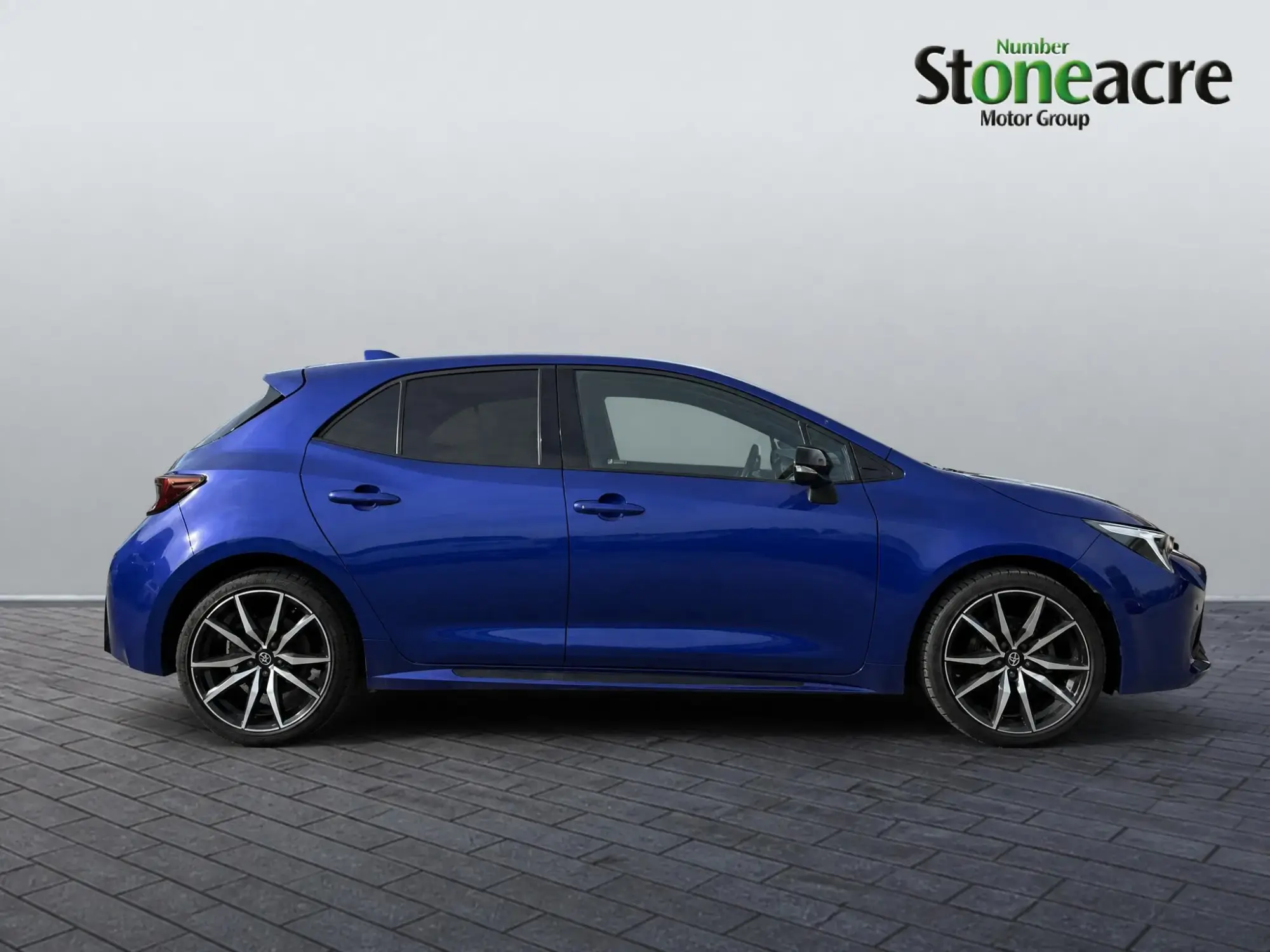 Toyota Corolla Hybrid Image 7 Toyota Corolla Hybrid Image 7