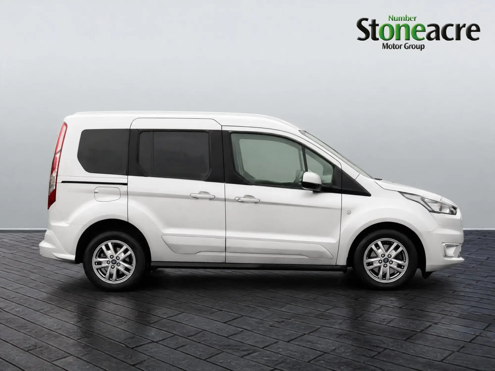 Ford Tourneo Connect Image 2