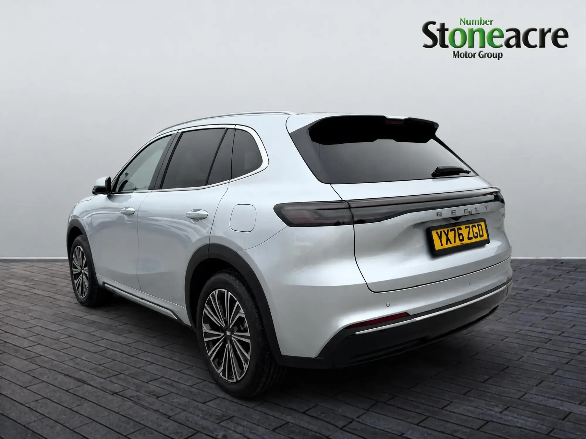 Geely Starray EM-i 1.5 EM-i 29.8kWh Ultra Auto Euro 6 (s/s) 5dr YX76ZGD Image 3 Geely Starray EM-i 1.5 EM-i 29.8kWh Ultra Auto Euro 6 (s/s) 5dr YX76ZGD Image 3