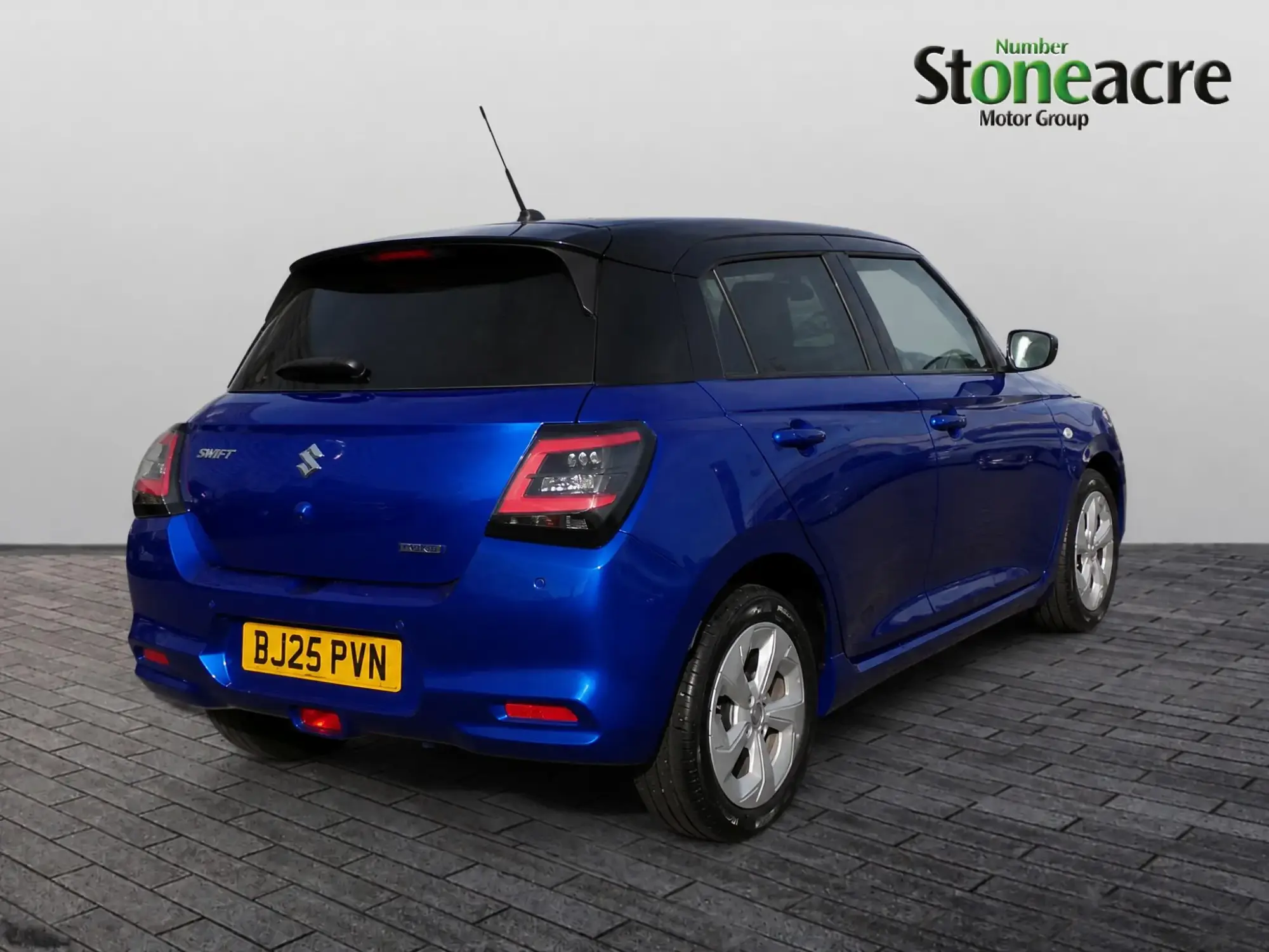 Suzuki Swift Image 8