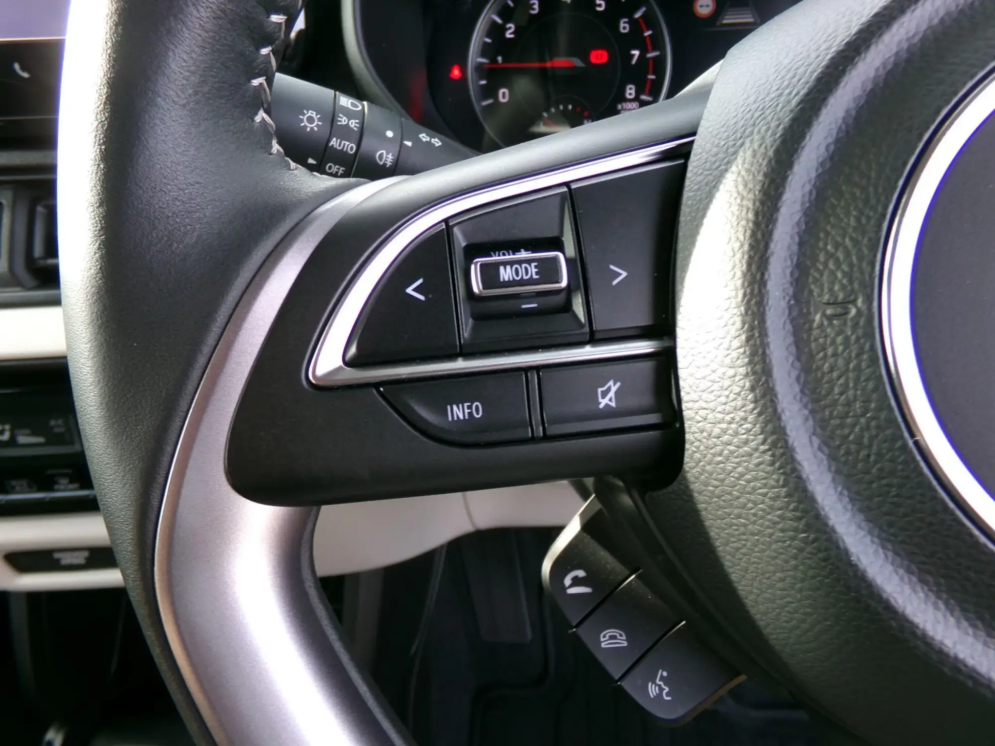 Suzuki Swift Image 13