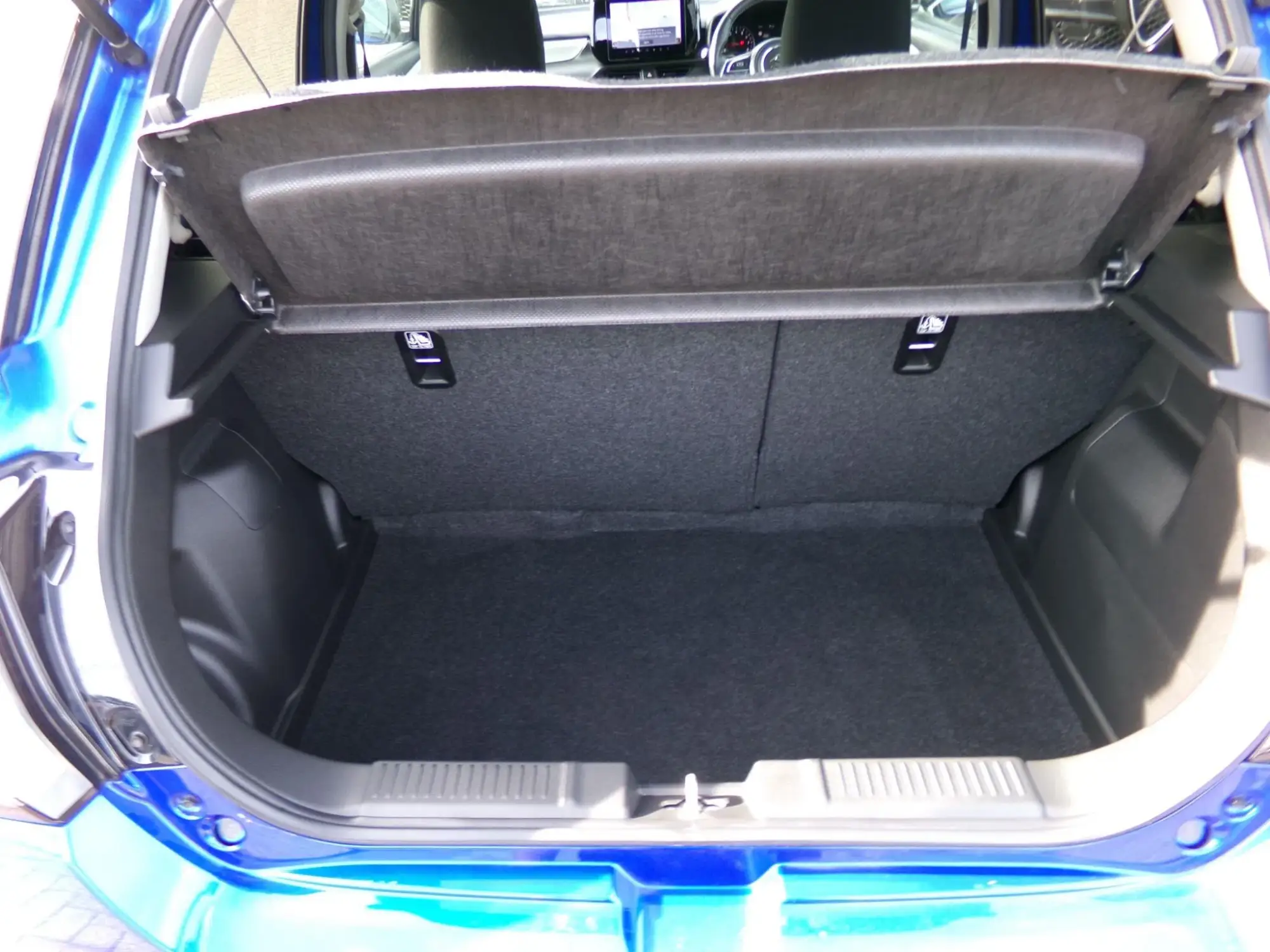 Suzuki Swift Image 19