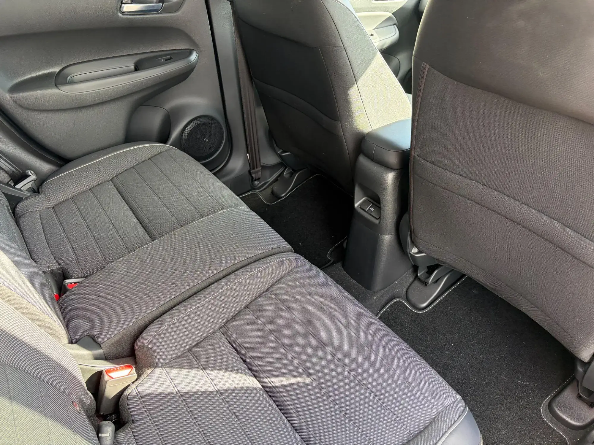 Honda Jazz Hybrid Image 16 Honda Jazz Hybrid Image 16