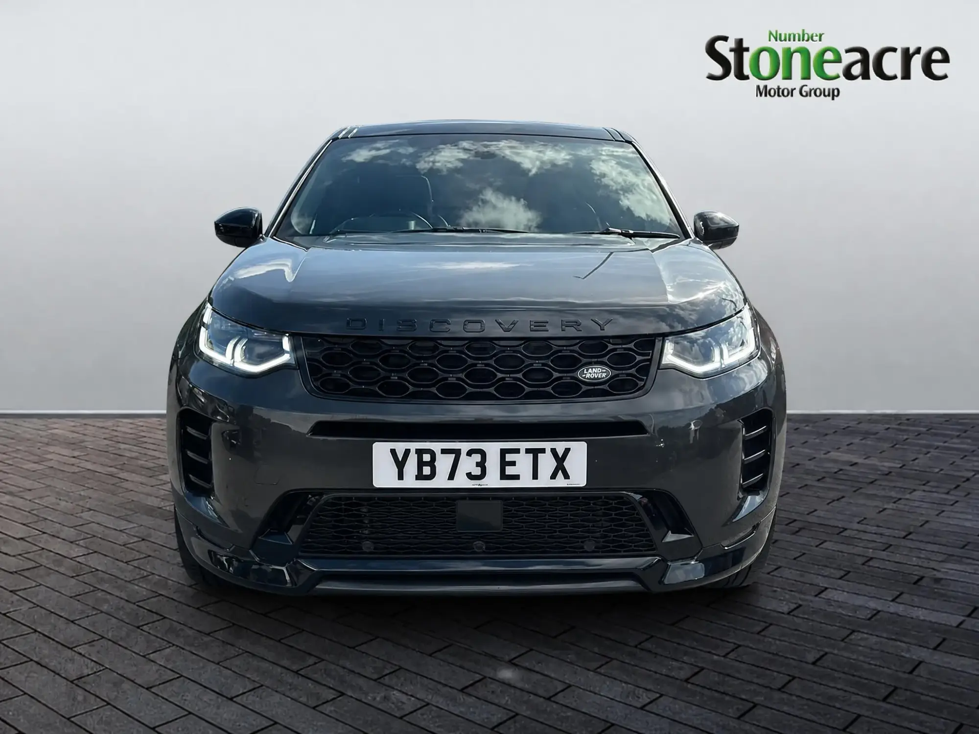 Land Rover Discovery Sport Image 2