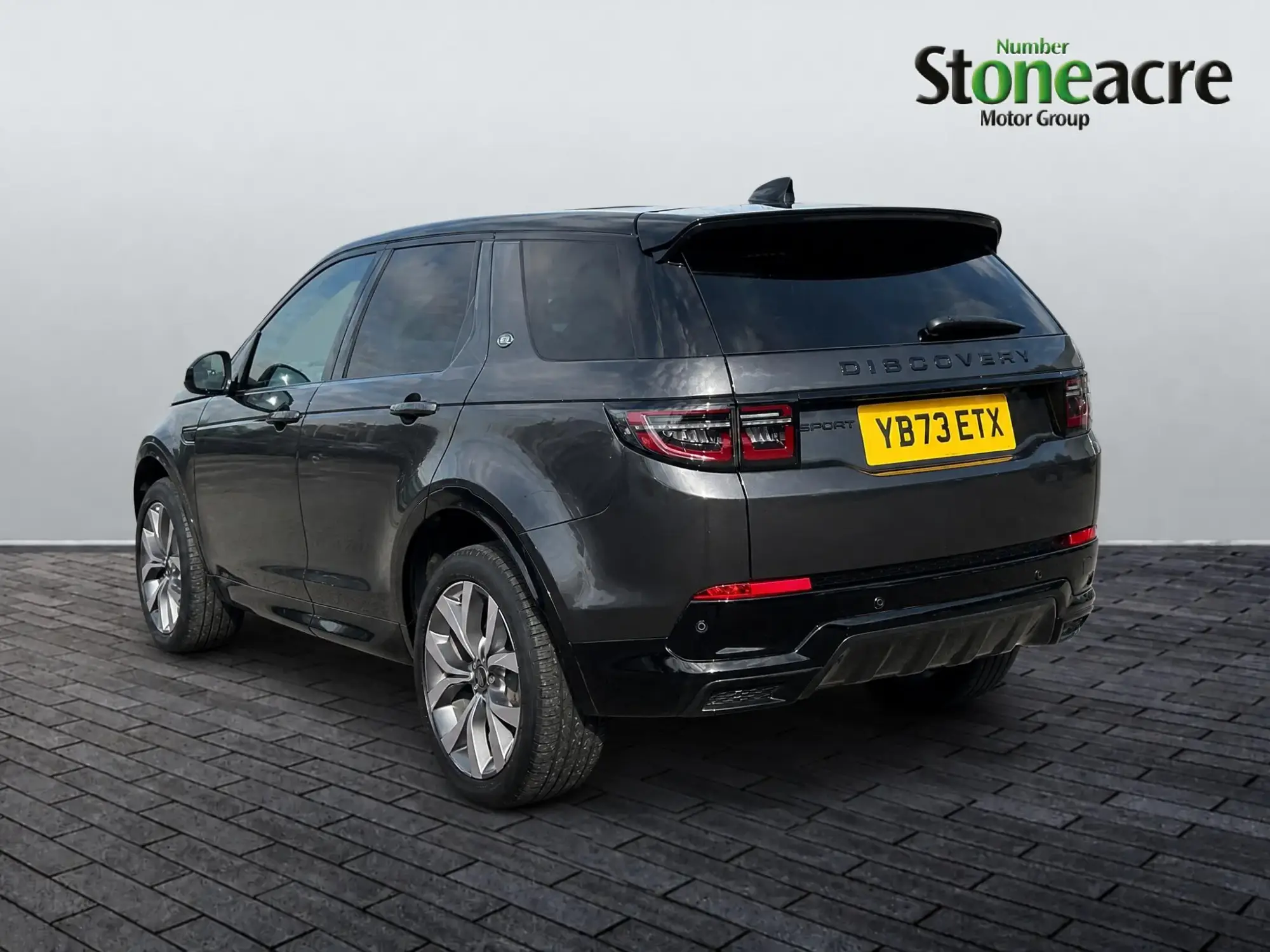 Land Rover Discovery Sport Image 4