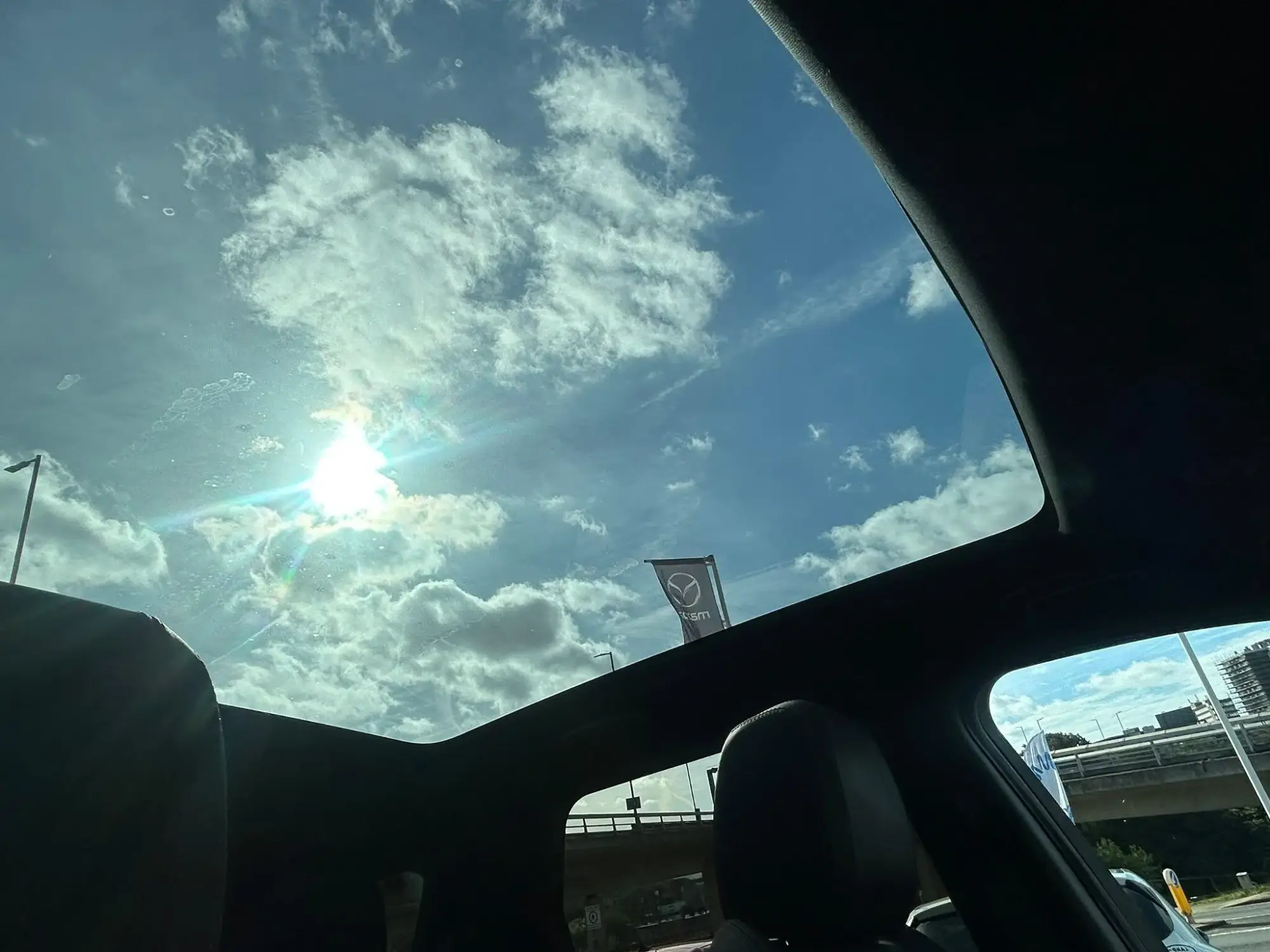 Land Rover Discovery Sport Image 32