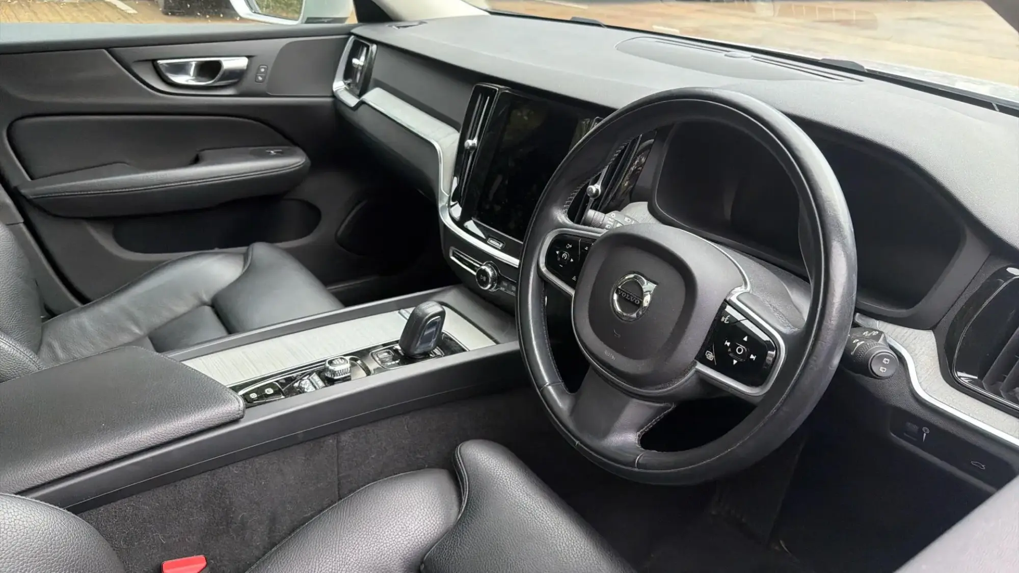 Volvo V60 Cross Country Image 4 Volvo V60 Cross Country Image 4