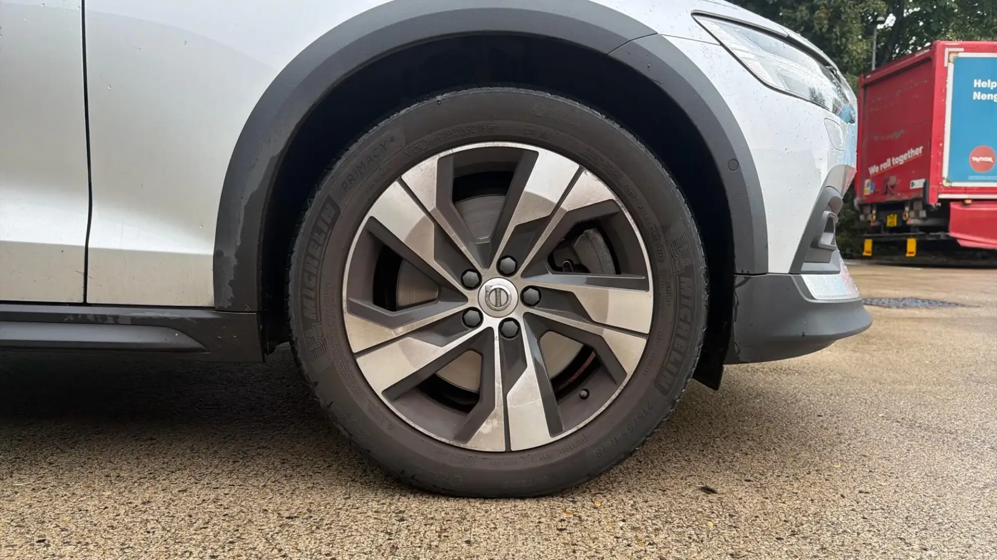 Volvo V60 Cross Country Image 9 Volvo V60 Cross Country Image 9