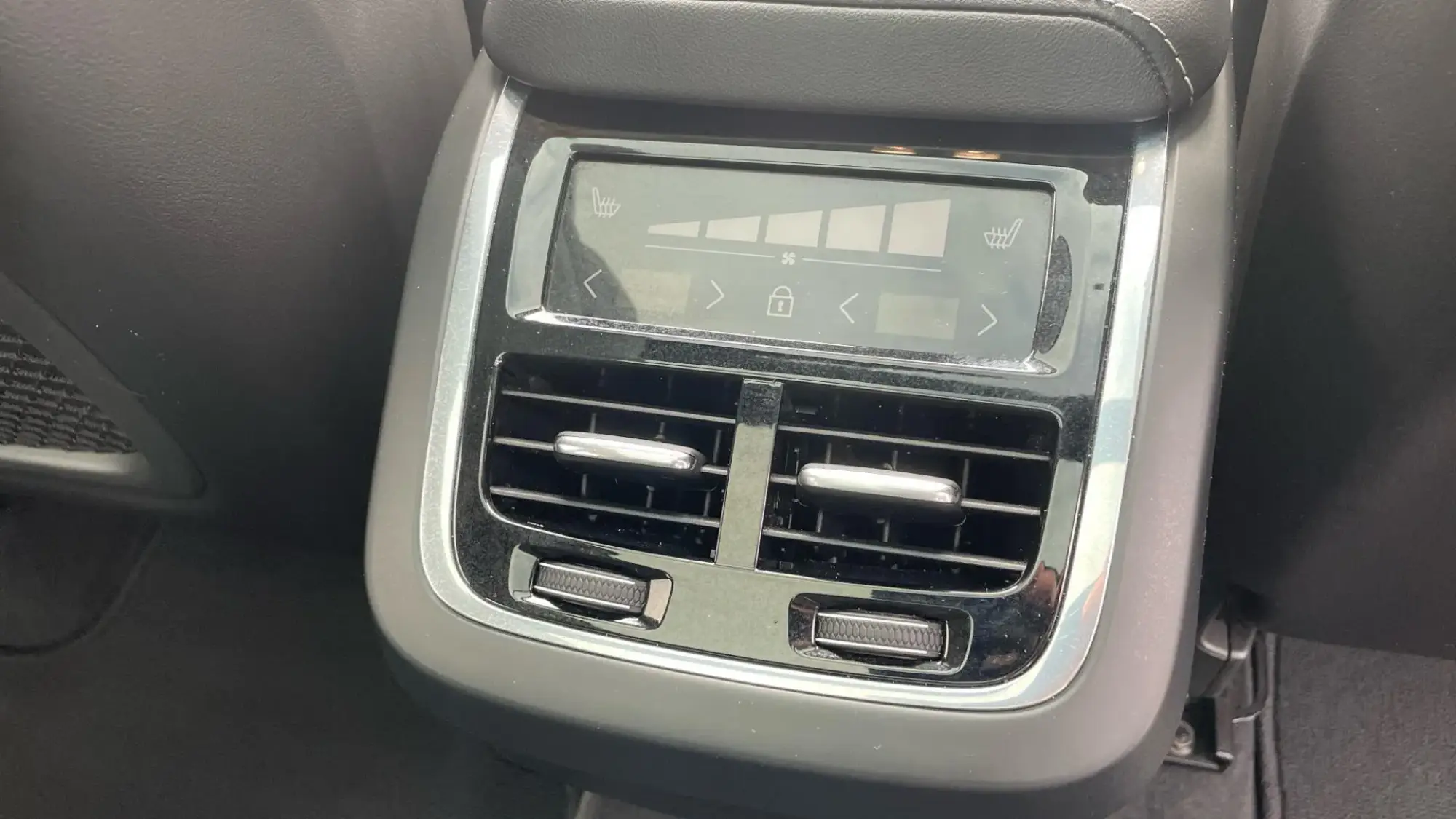 Volvo XC60 Image 27 Volvo XC60 Image 27
