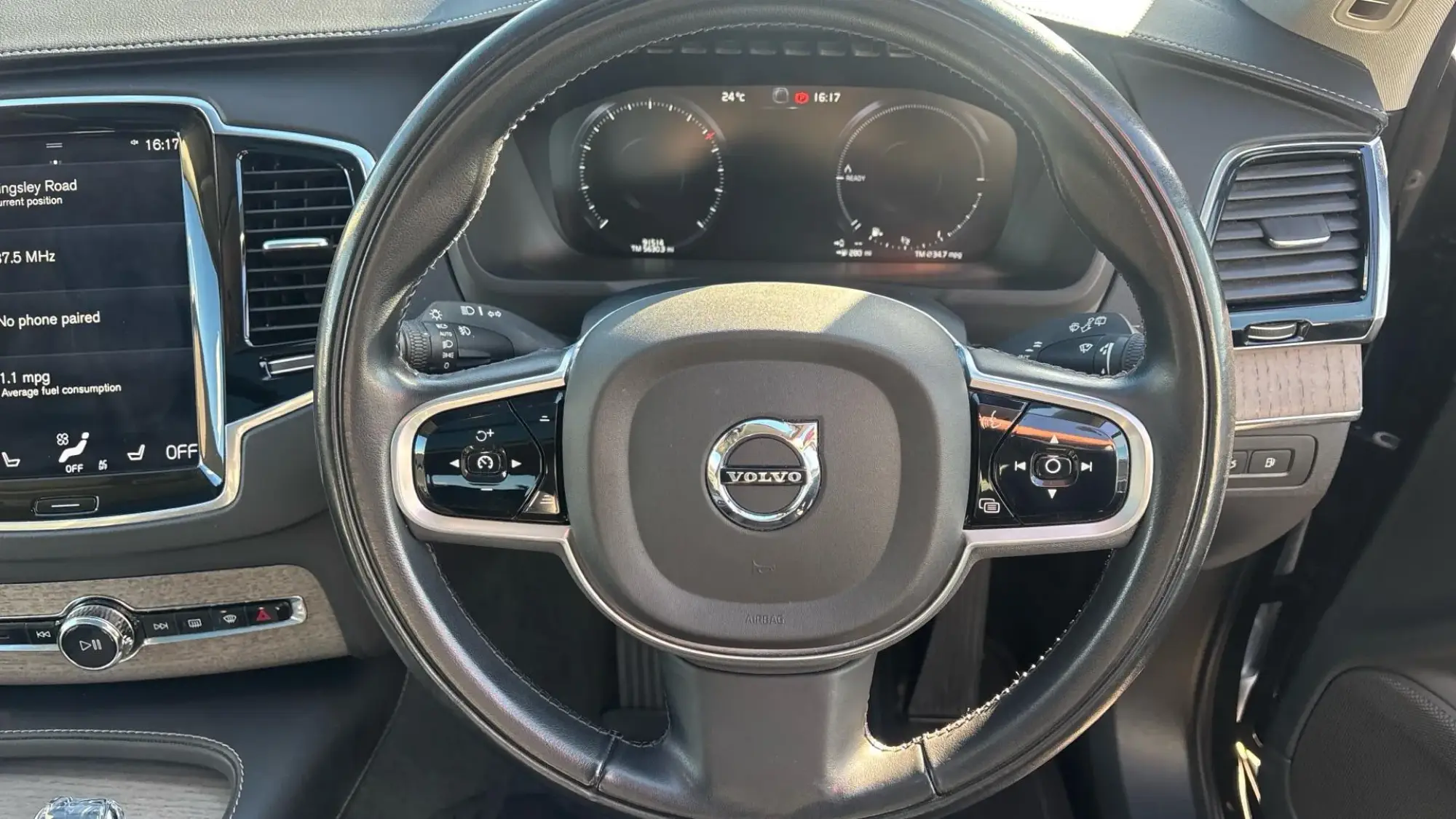 Volvo XC90 Plug-In Hybrid Image 10 Volvo XC90 Plug-In Hybrid Image 10
